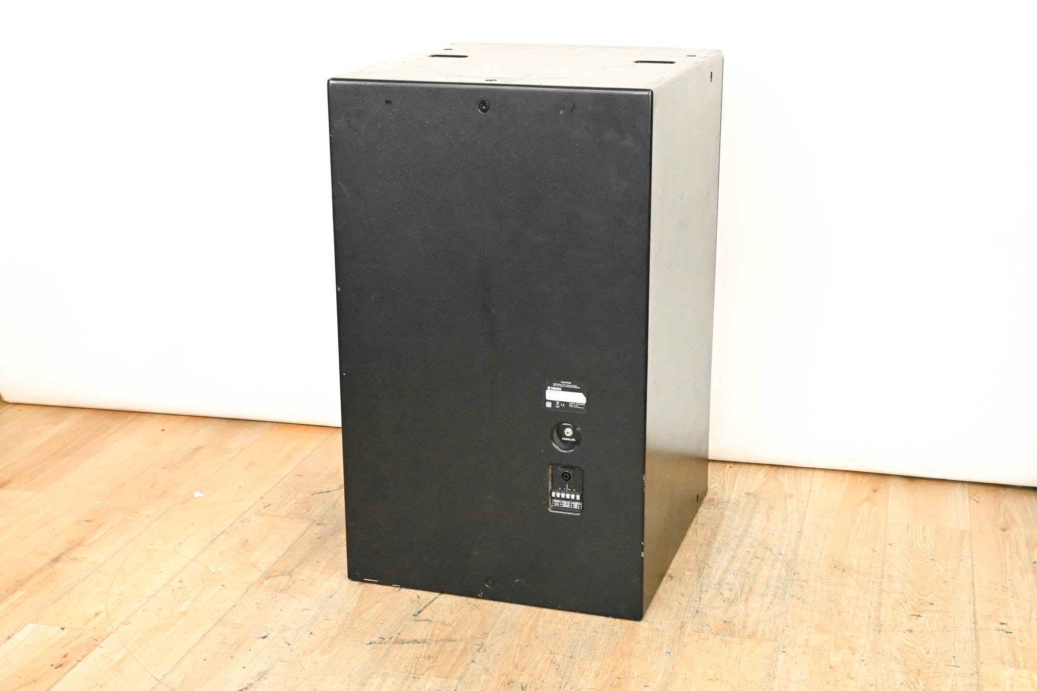 Yamaha IS1218 Dual 18" Passive High Power Subwoofer
