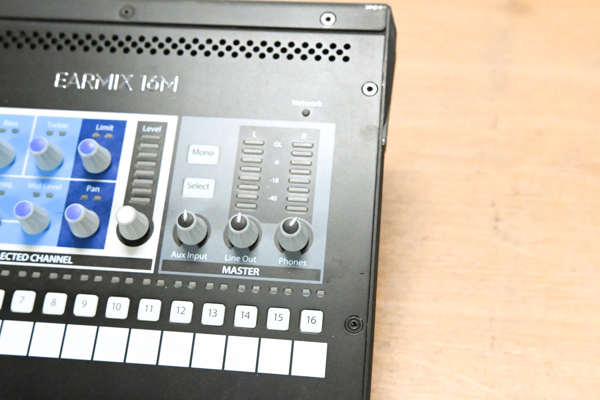 PreSonus EarMix 16M 16-Channel AVB Personal Monitor Mixer