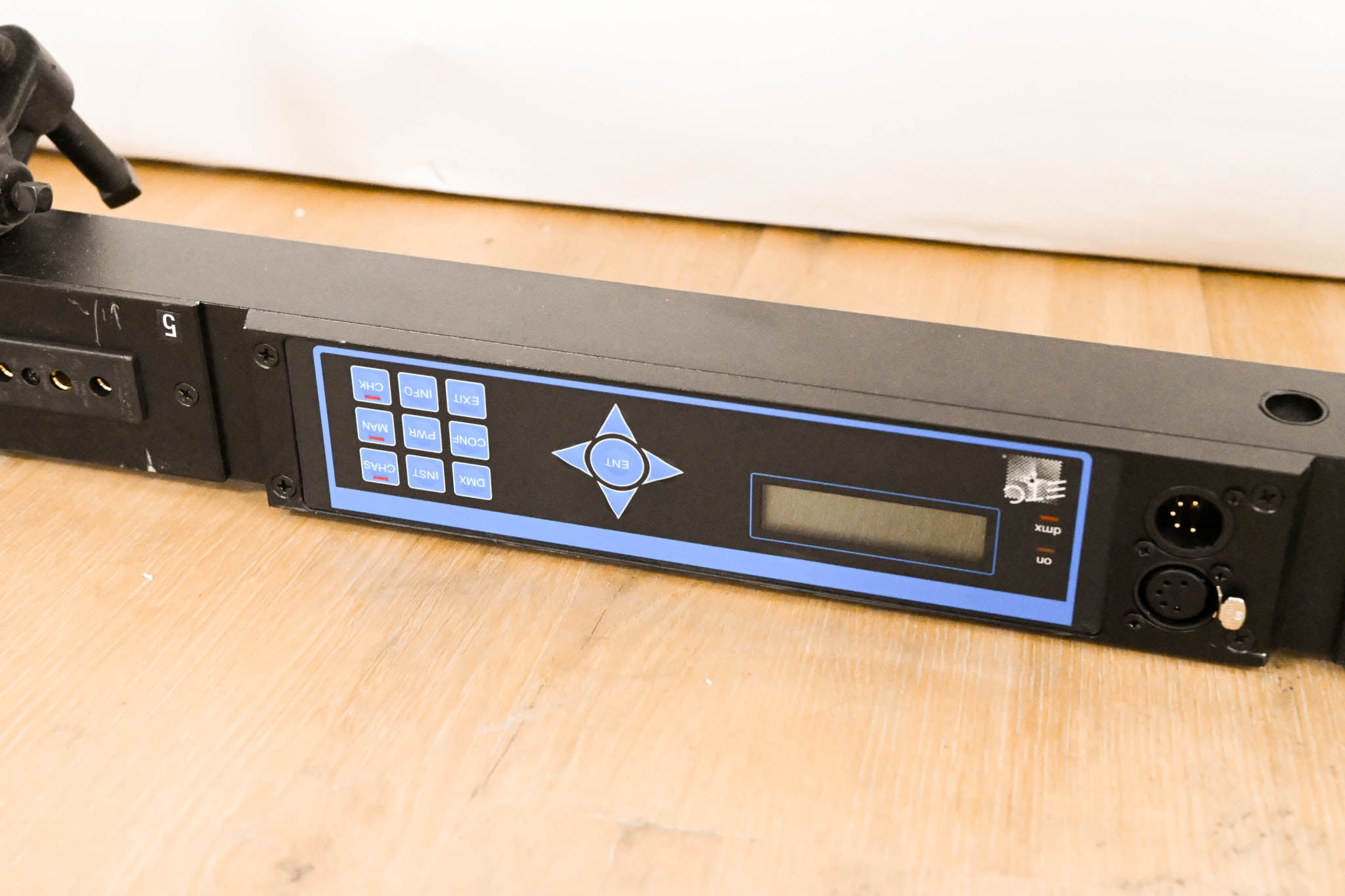 ETC SB6-10M 6 x 10A (1200W) SmartBar with Stage Pin Connectors