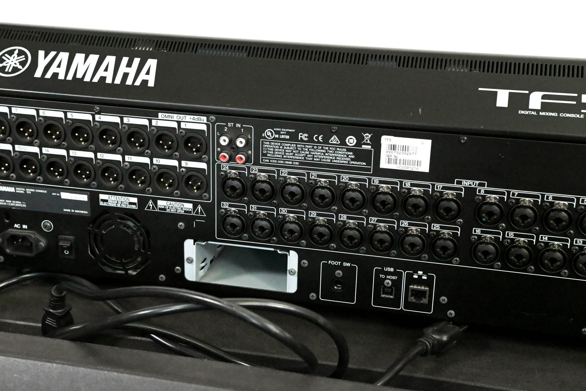 Yamaha TF5 32-Input Digital Mixing Console with Road Case
