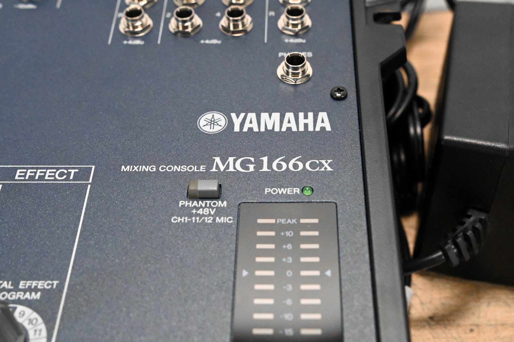 Yamaha MG166CX 16-Channel, 6-Bus Analog Mixer