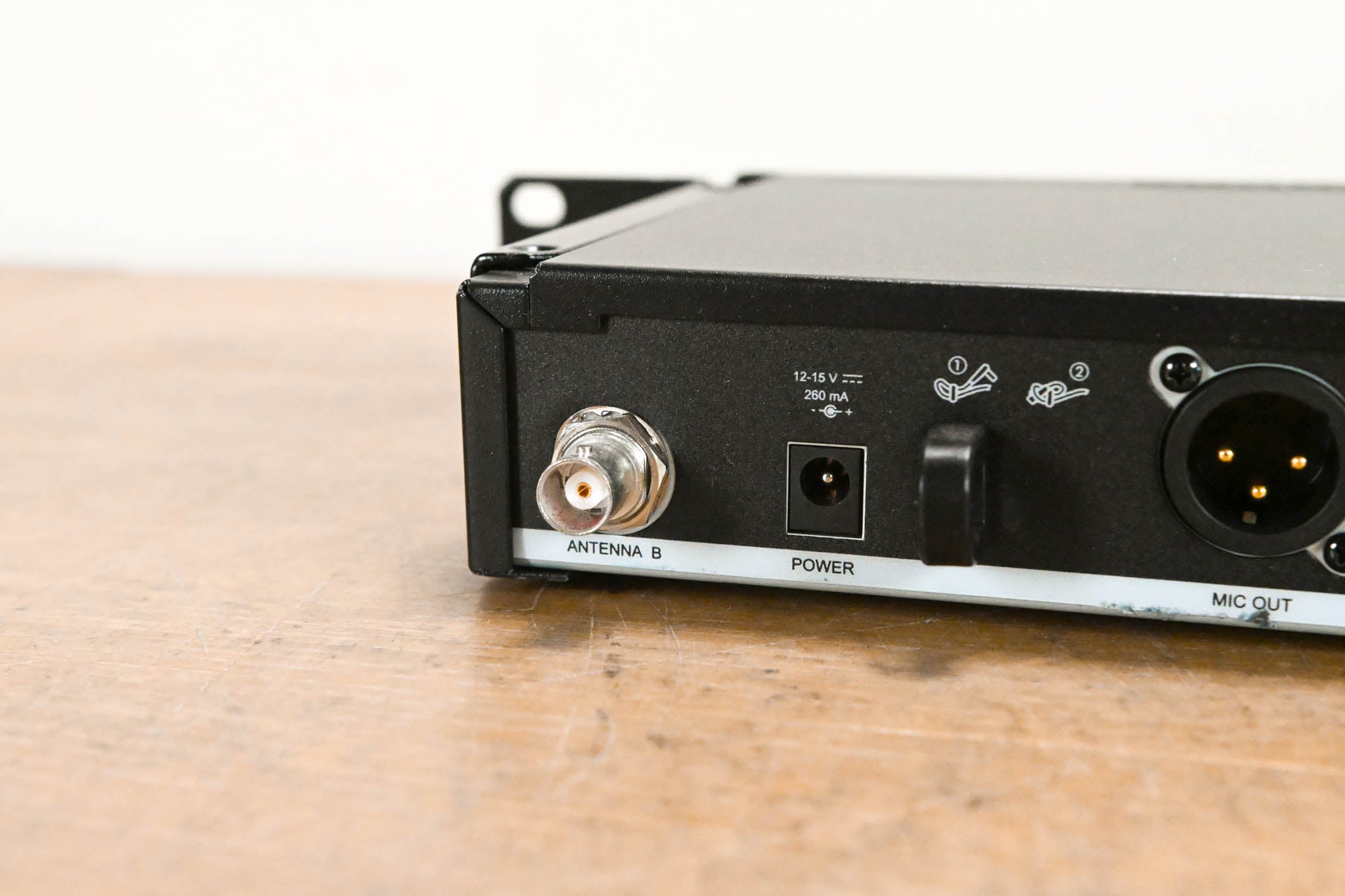 Shure BLX24R/B58 Handheld Wireless System - H10 Band (NO POWER SUPPLY)