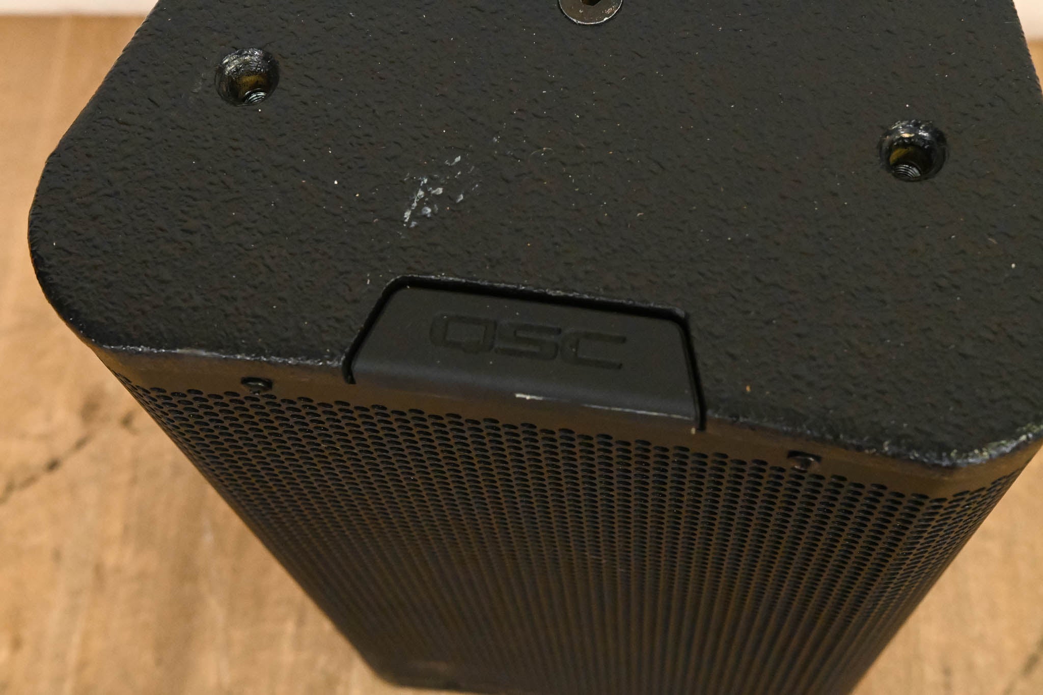 QSC AP-5102 2-Way Acoustic Performance Loudspeaker - Black