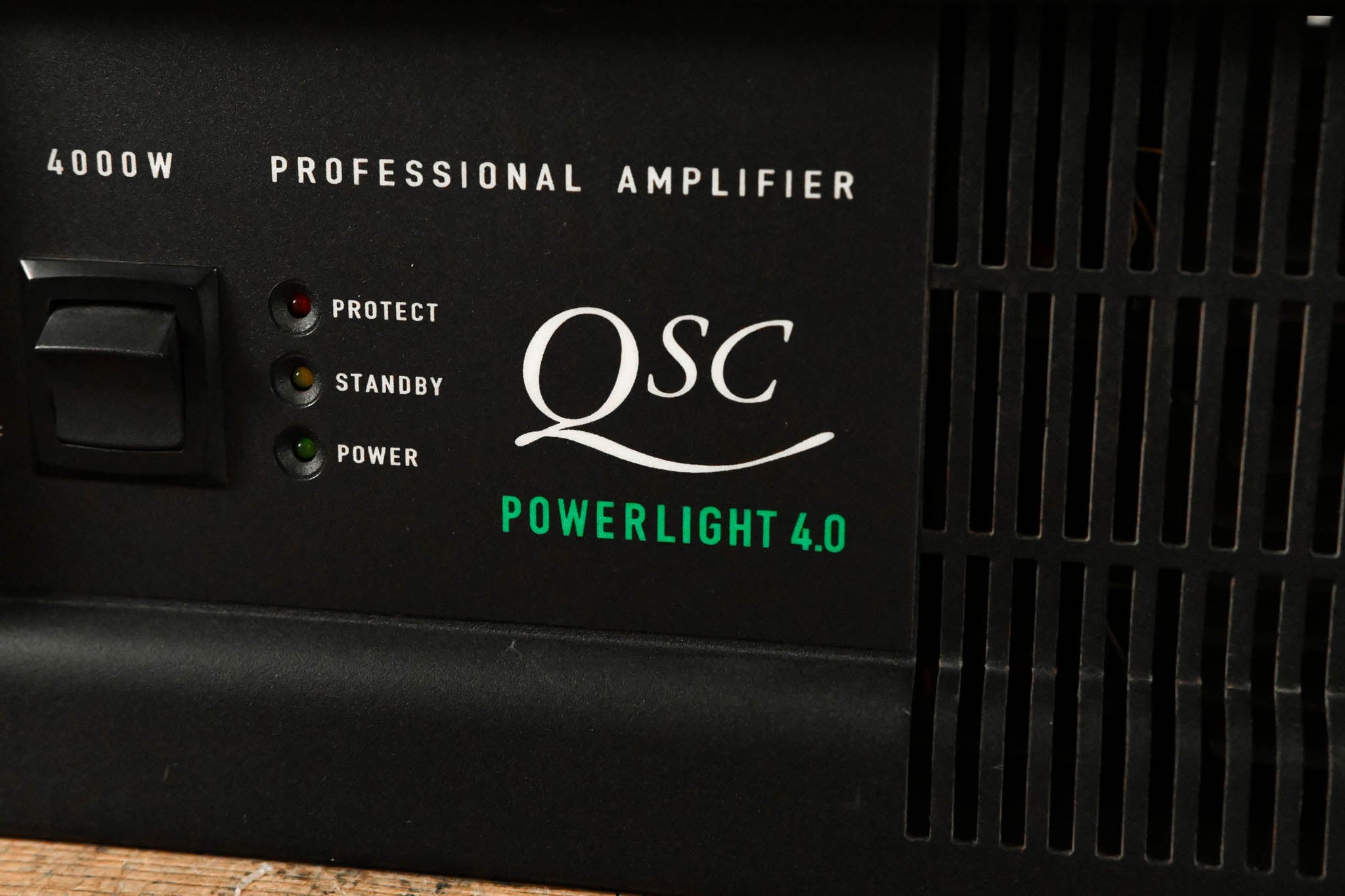 QSC PowerLight 4.0 2-Channel Power Amplifier