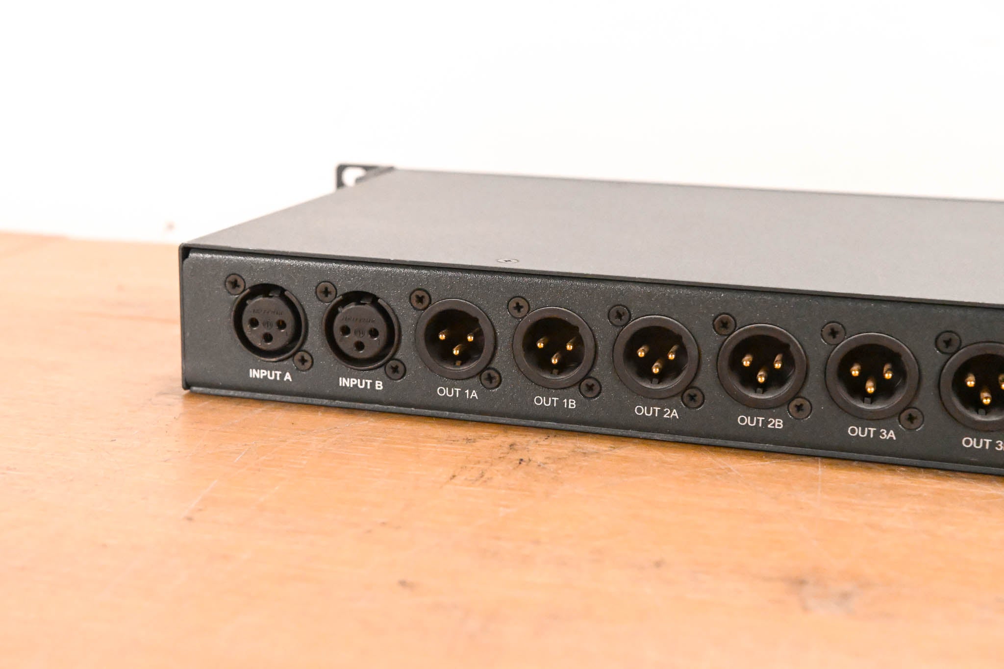Kramer VM-1110XL 1:10 Balanced Mono Audio Distribution Amplifier