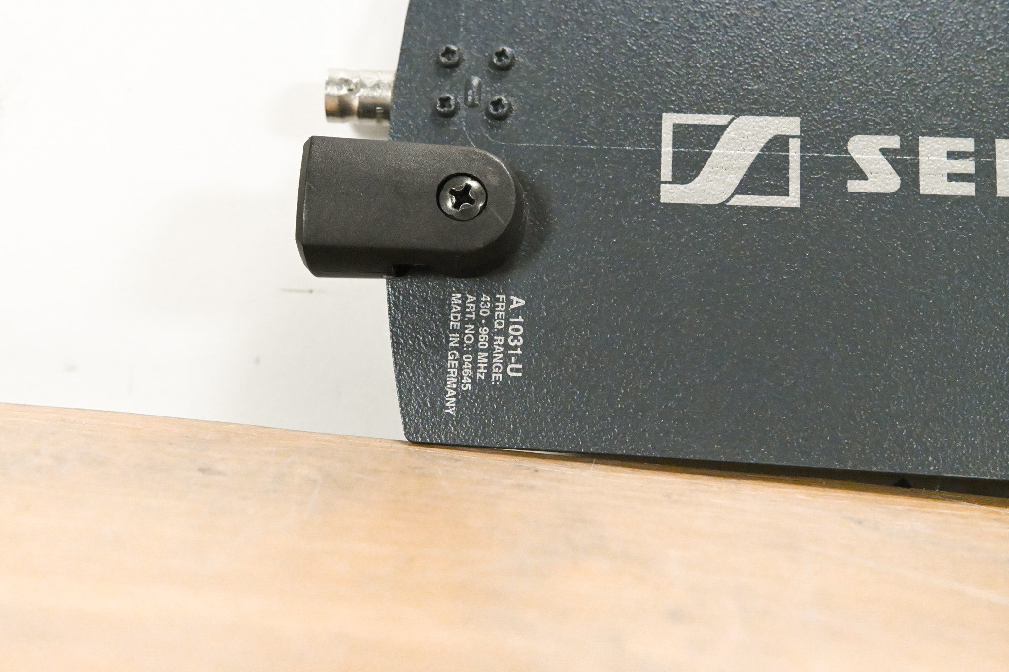 Sennheiser A 1031-U Omnidirectional UHF Antenna