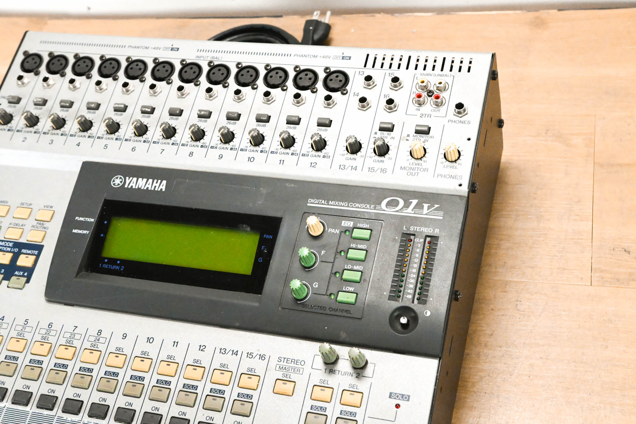 Yamaha 01V 16-Channel Digital Audio Console