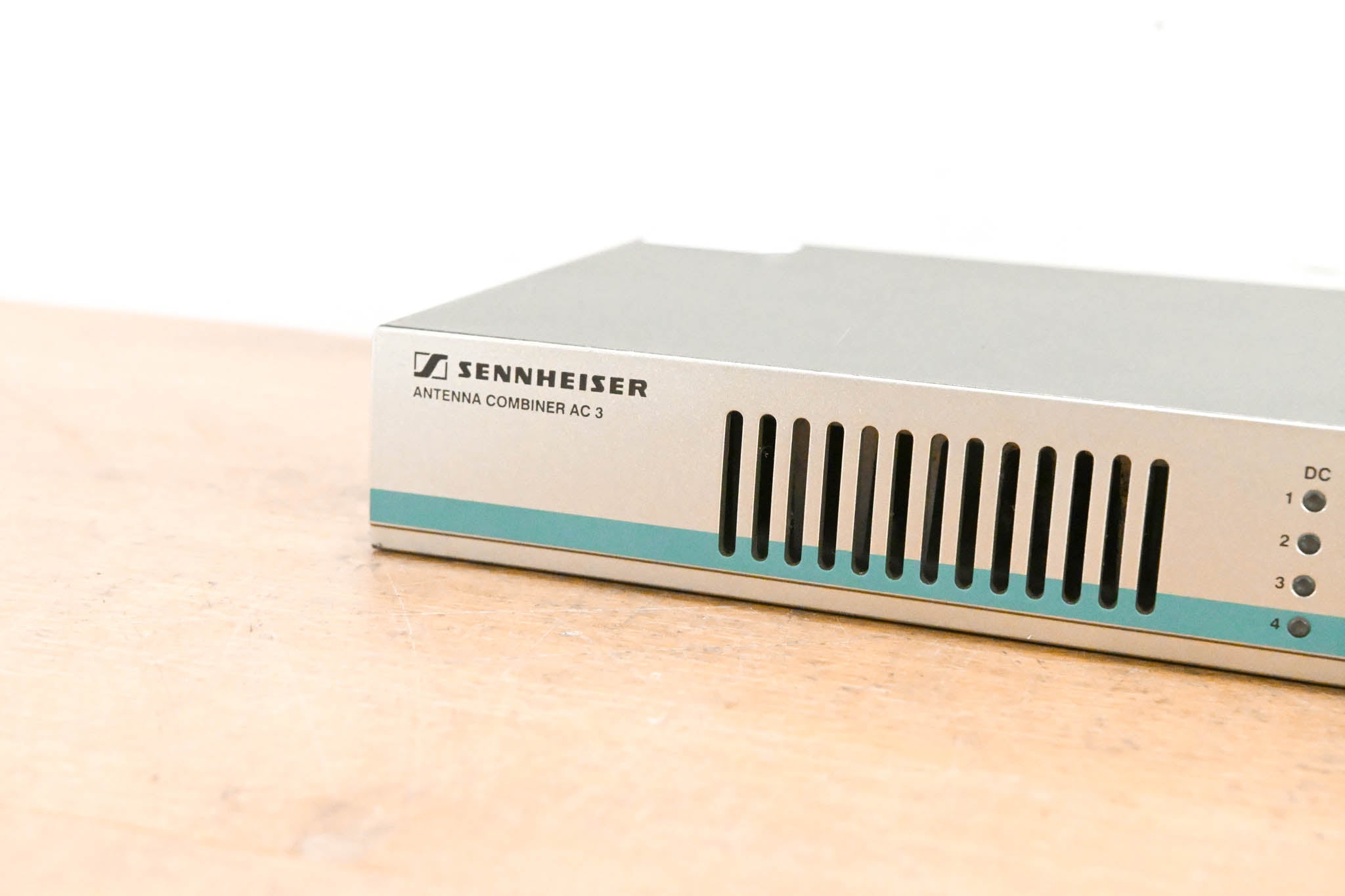 Sennheiser AC 3 Antenna Combiner - 500-870 MHz (NO POWER SUPPLY)