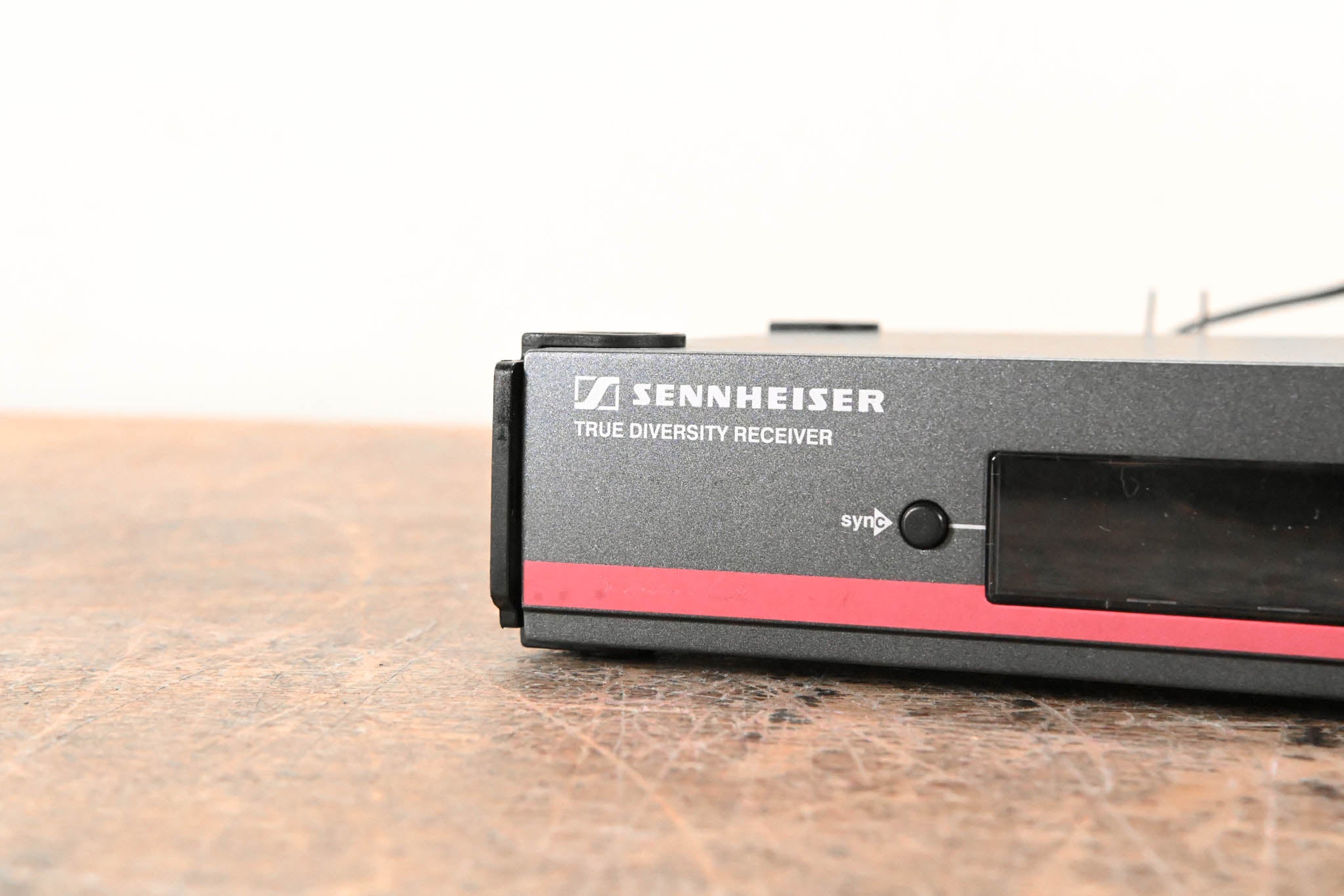 Sennheiser EM 100 G3 Wireless Receiver - B Range: 626-668 MHz