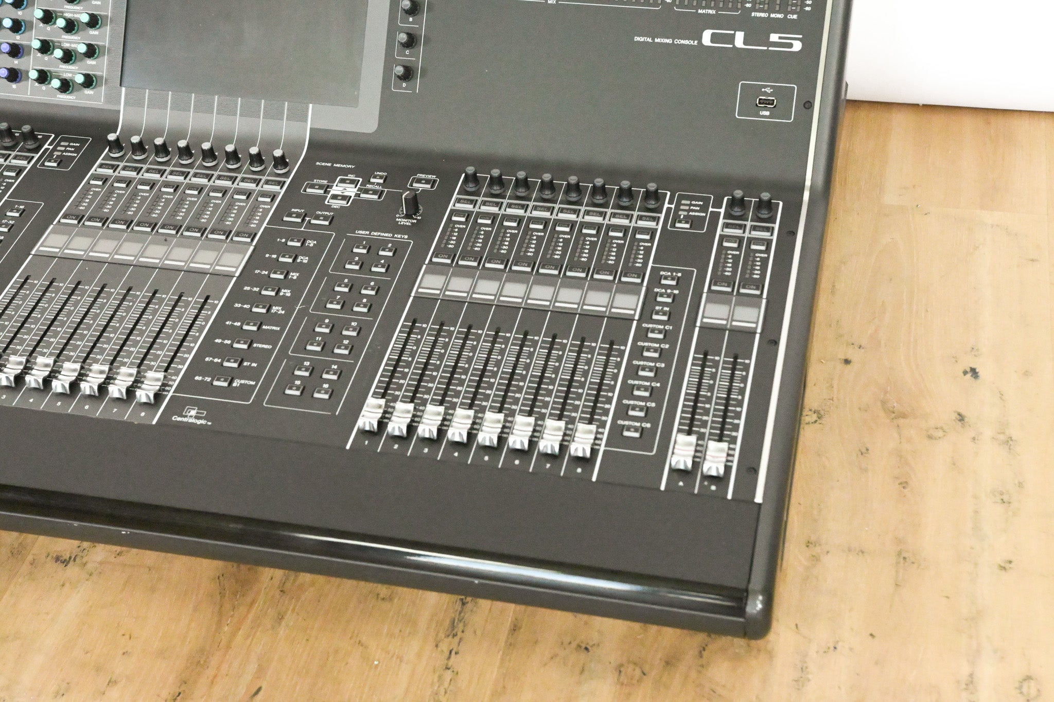 Yamaha CL5 72-Channel Digital Mixing Console