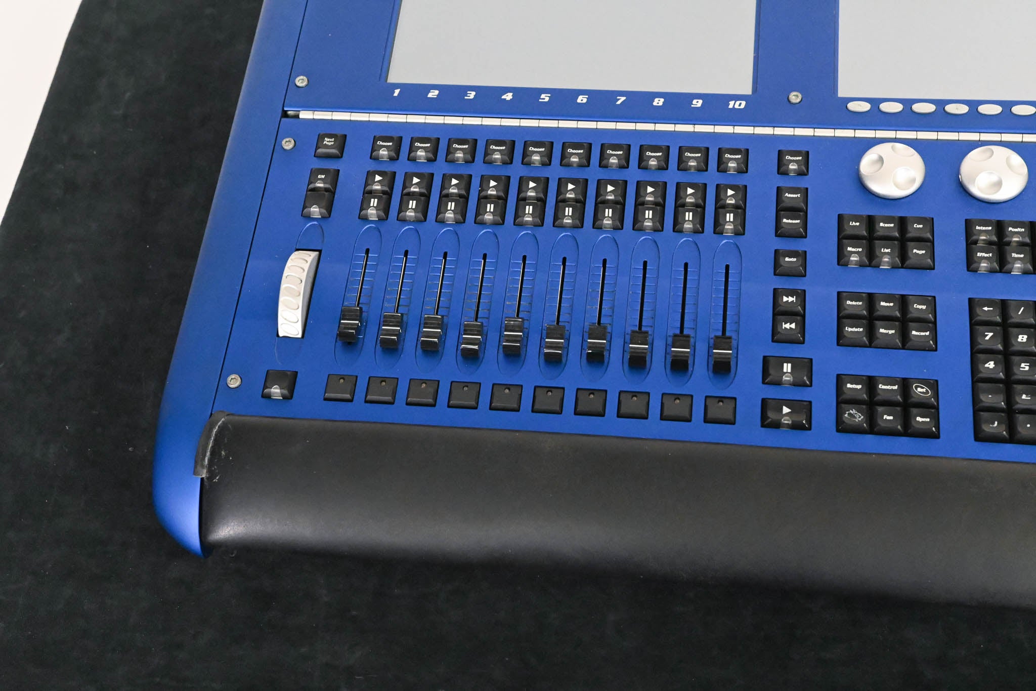 High End Systems Wholehog III Lighting Console