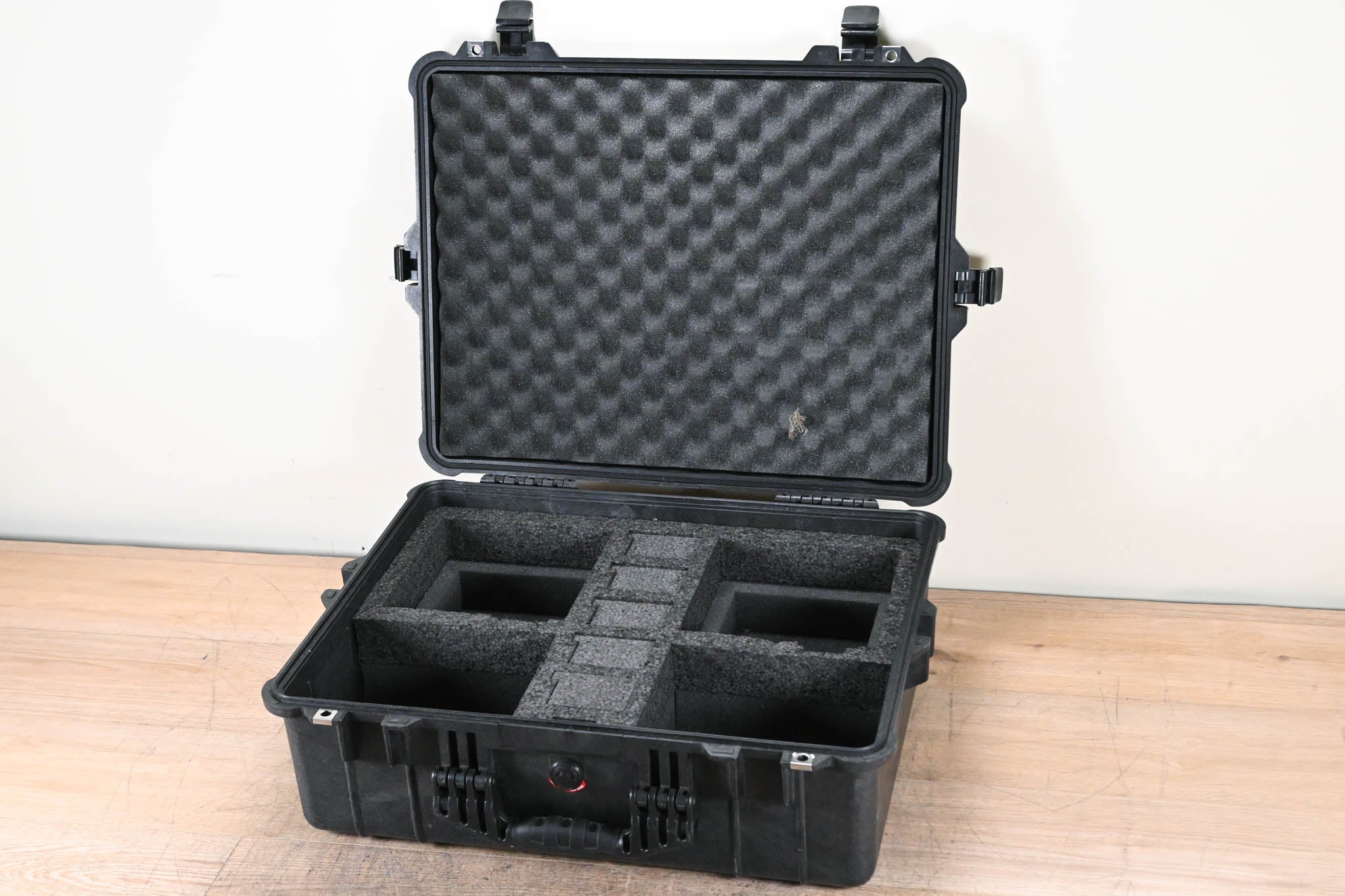 Clear-Com 176G018 Travel Case for DX300 Systems