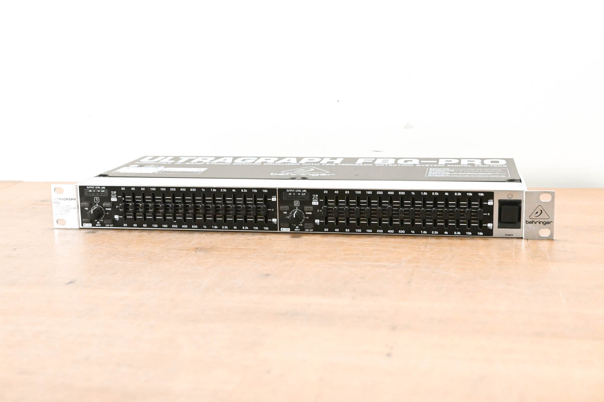 Behringer ULTRAGRAPH PRO FBQ1502 15-Band Stereo Graphic Equalizer