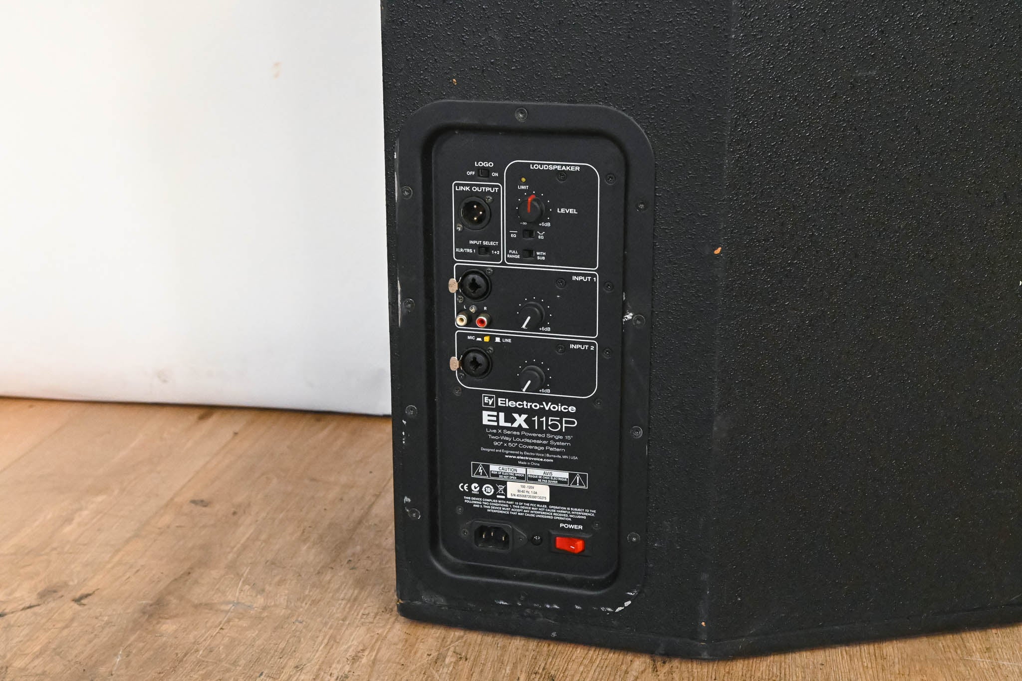 Electro-Voice (EV) ELX115P 15" Live X Two-Way Powered Loudspeaker
