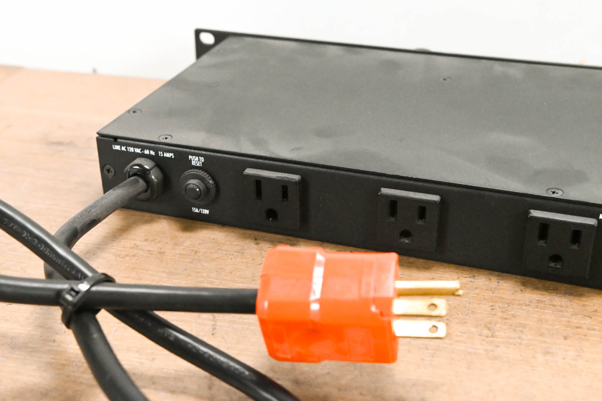 Furman M-8Lx 15A Merit Series Power Conditioner with Lights