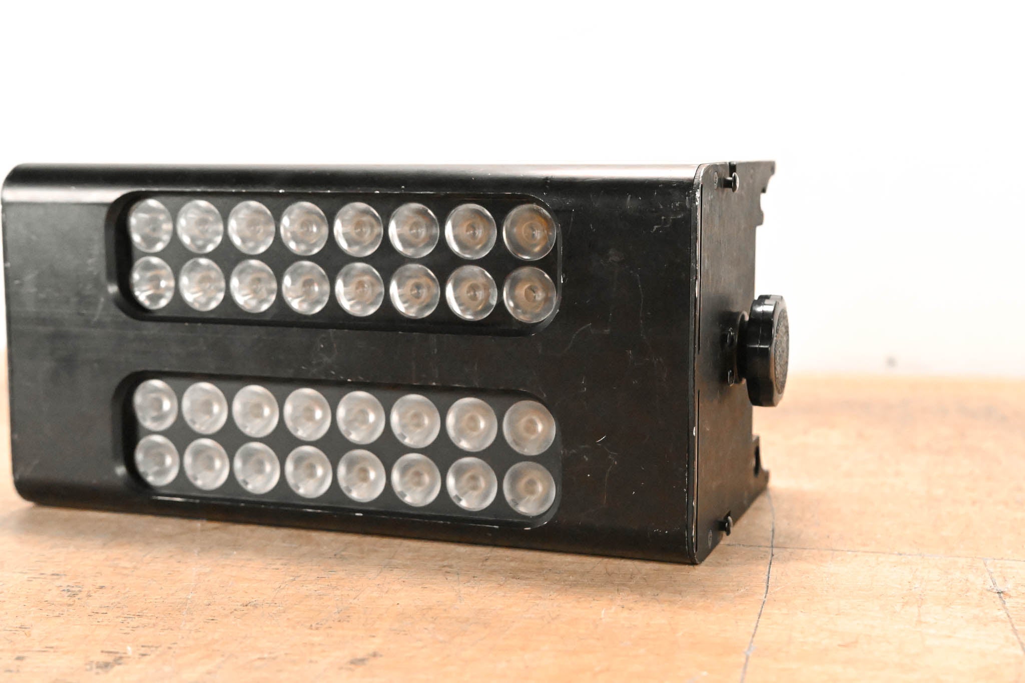 Chroma-Q CHCS2 Color Split LED Fixture