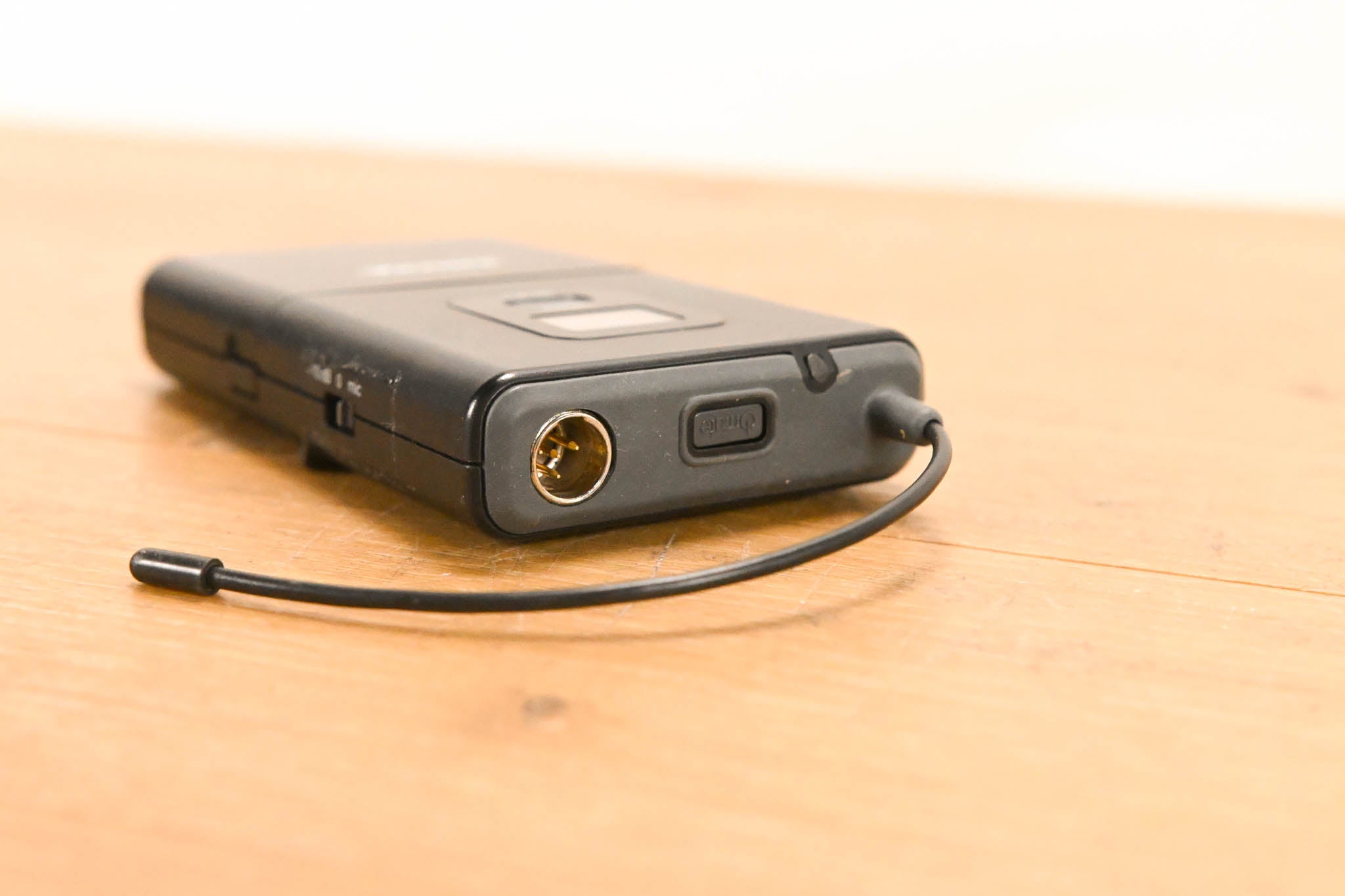 Shure SLX14 Bodypack Wireless System - J3 Band (NO POWER SUPPLY)