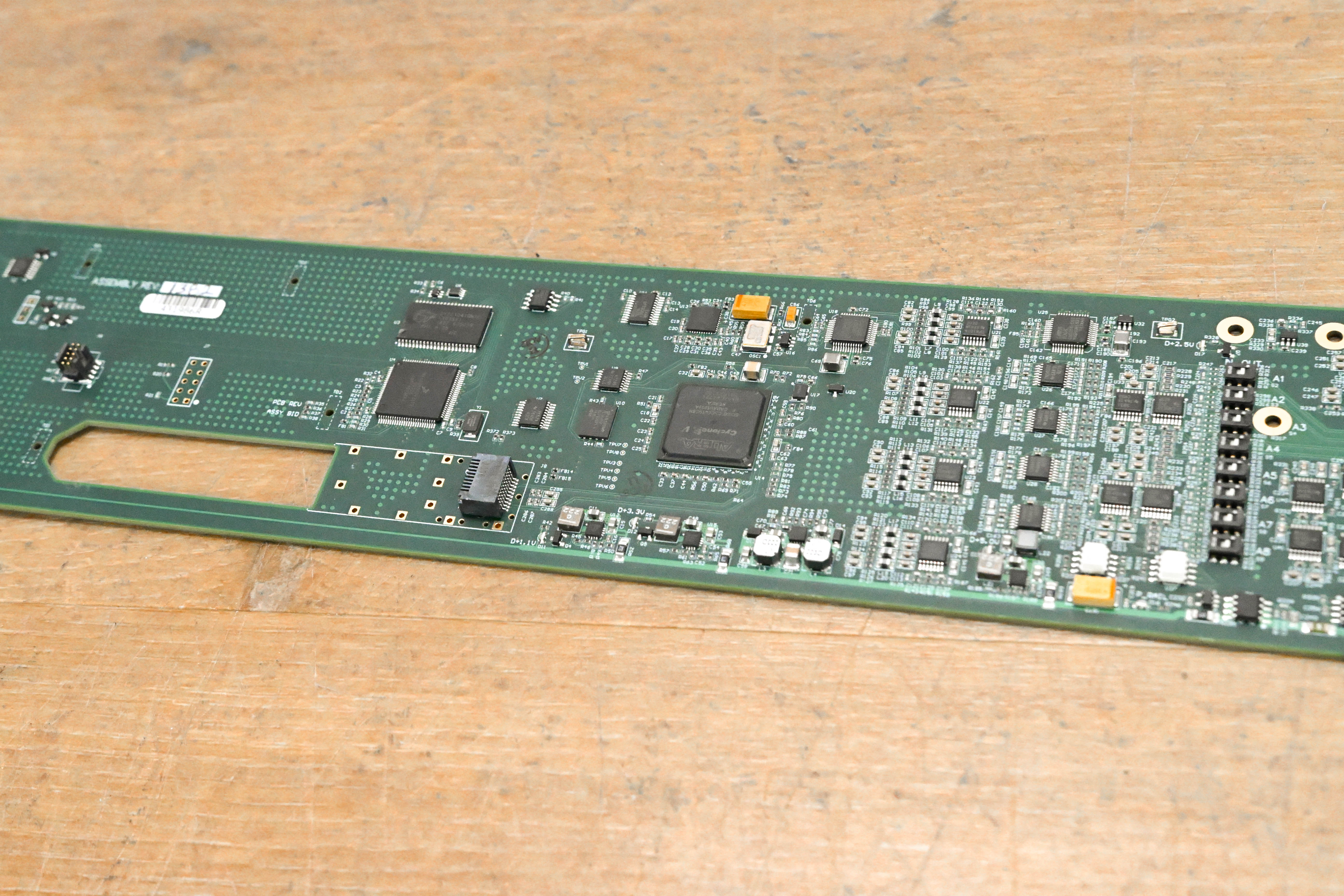 Cobalt 9933-EMDE-ADDA 3G/HD/SD-SDI Audio Embedder/De-Embedder Card