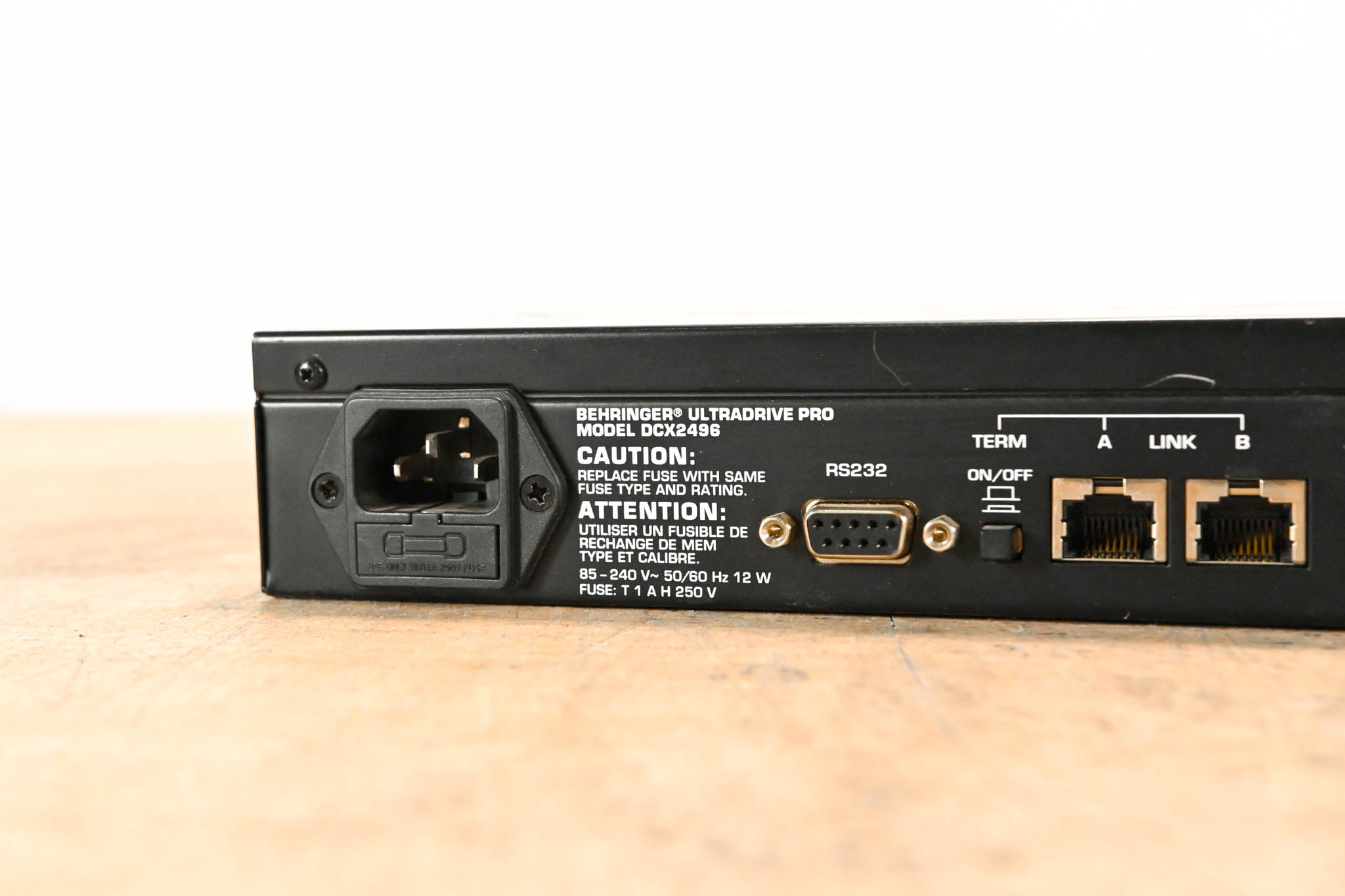 Behringer ULTRADRIVE PRO DCX2496 Loudspeaker Management System