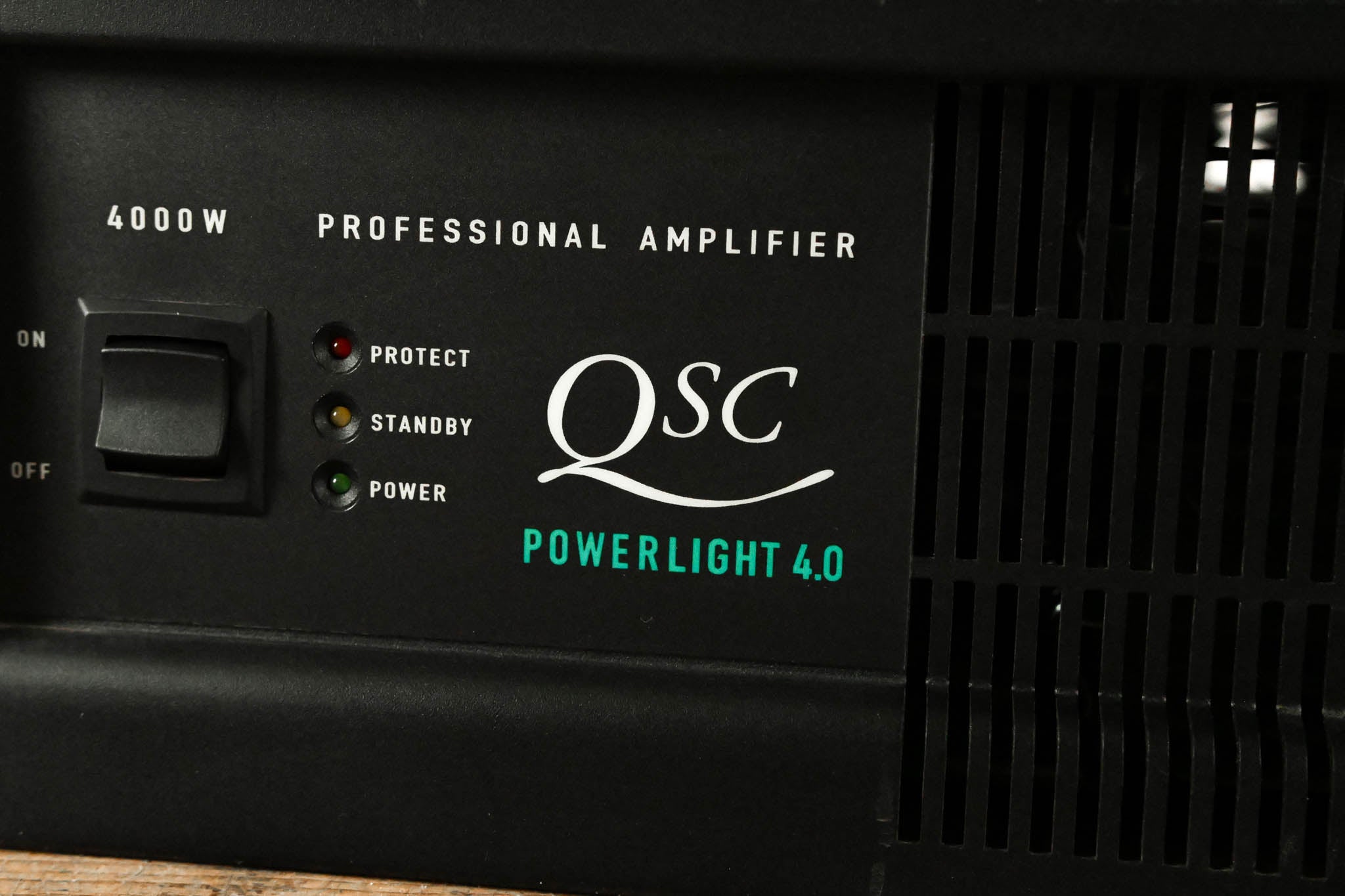 QSC PowerLight 4.0 2-Channel Power Amplifier