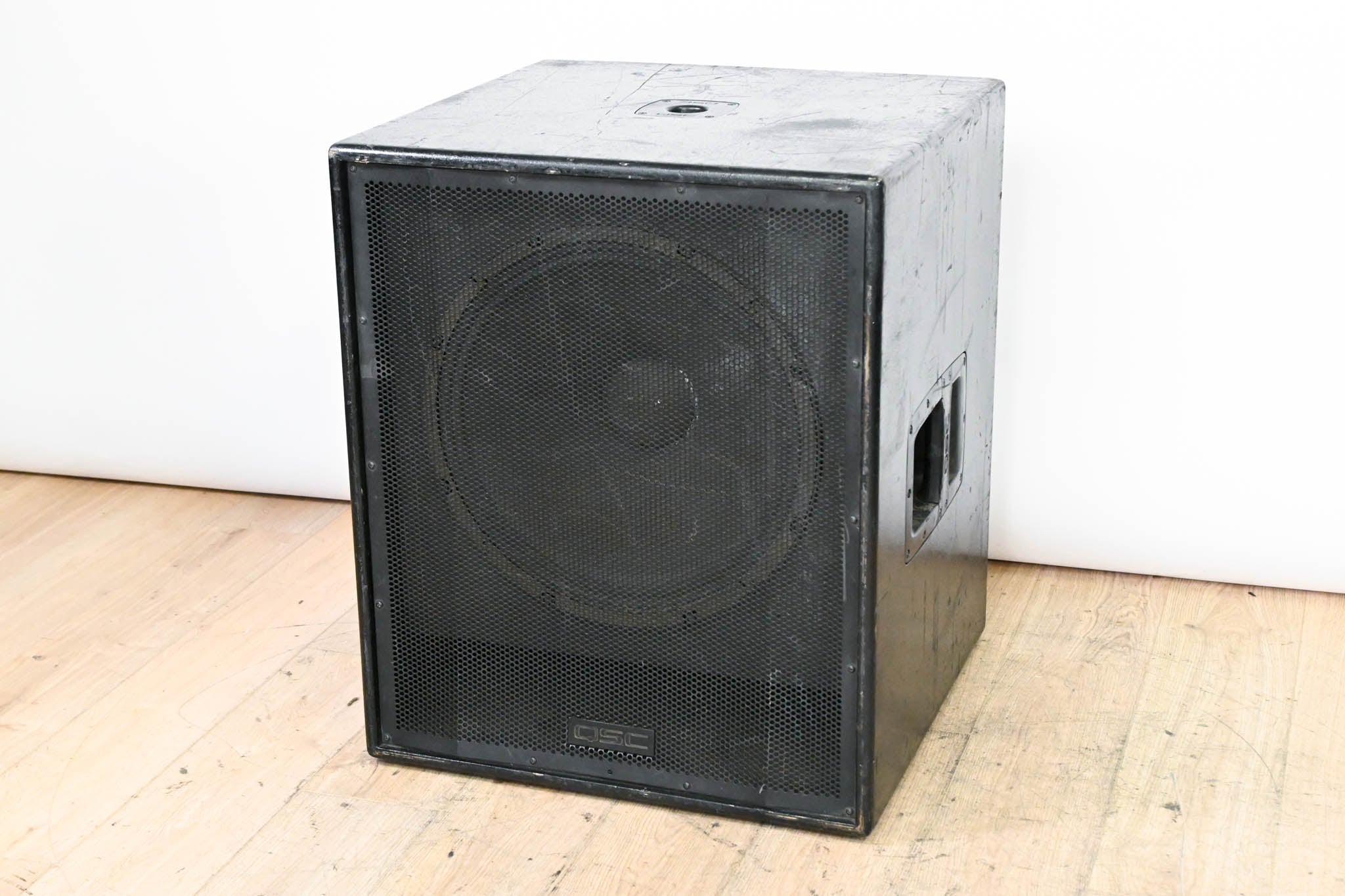 QSC HPR181W 18" Powered Subwoofer