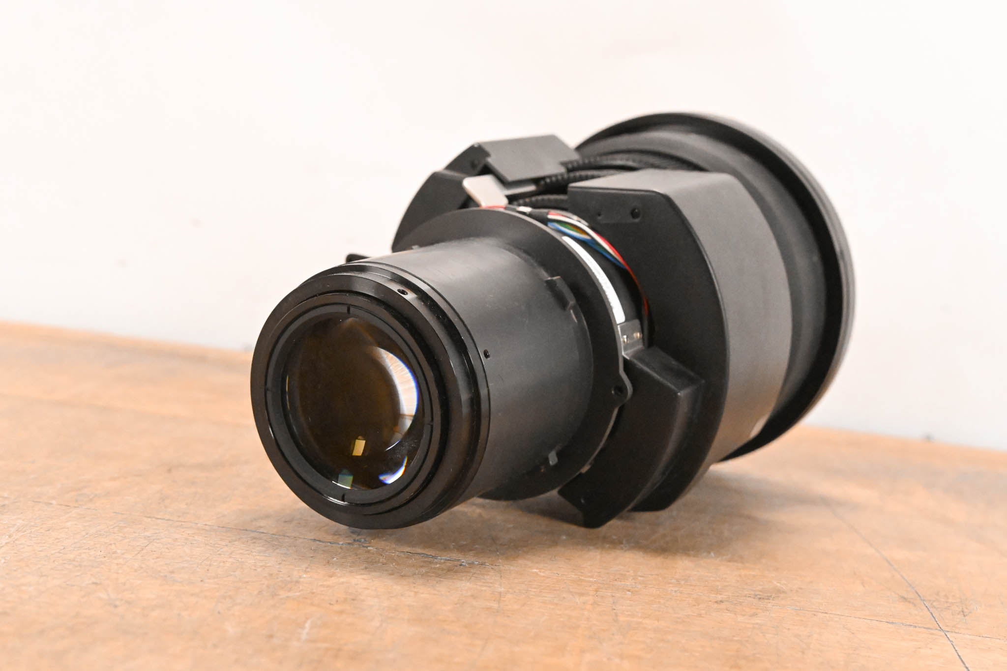 Epson ELPLU04 Short-Throw Zoom Lens #2