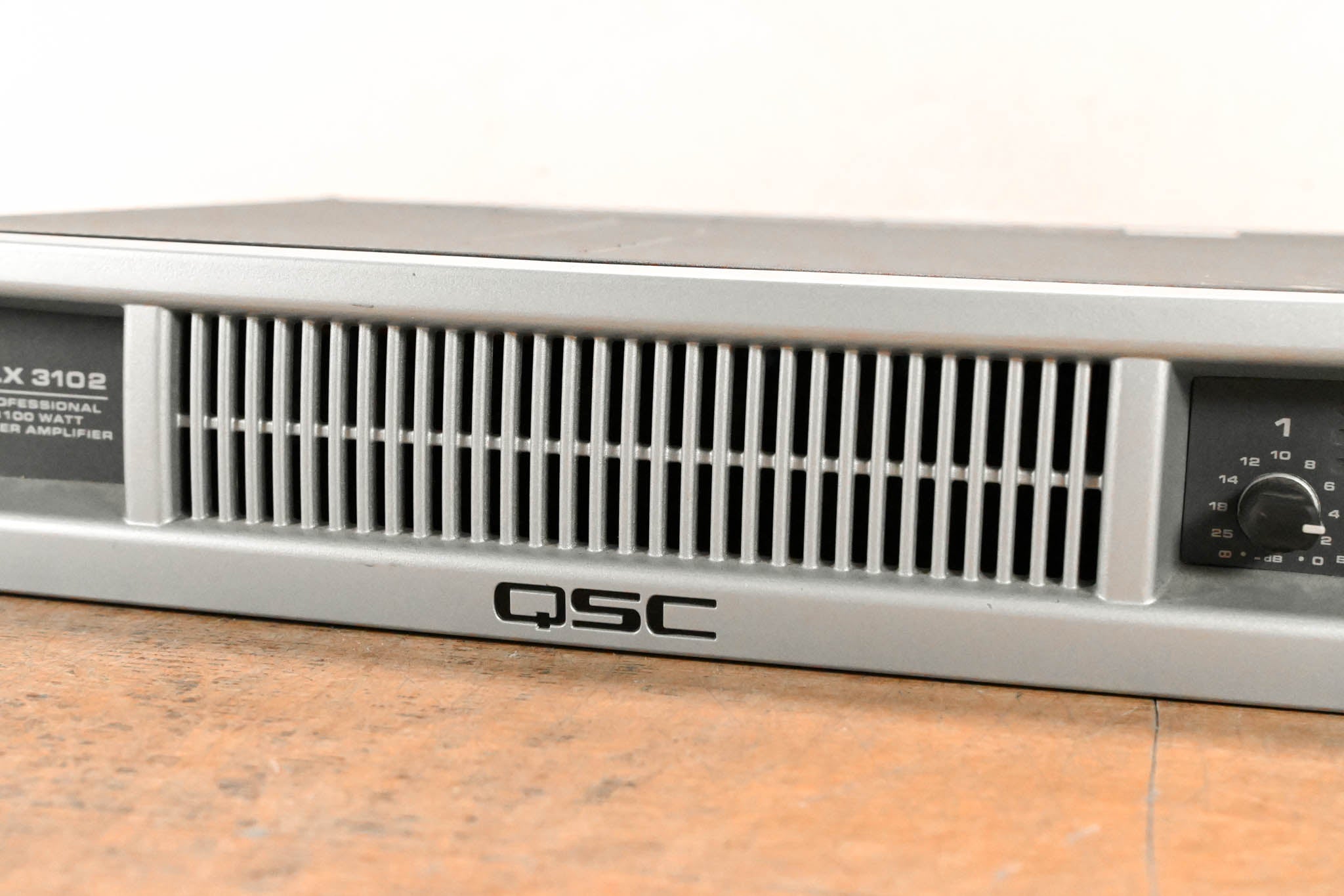 QSC PLX3102 2-Channel Power Amplifier