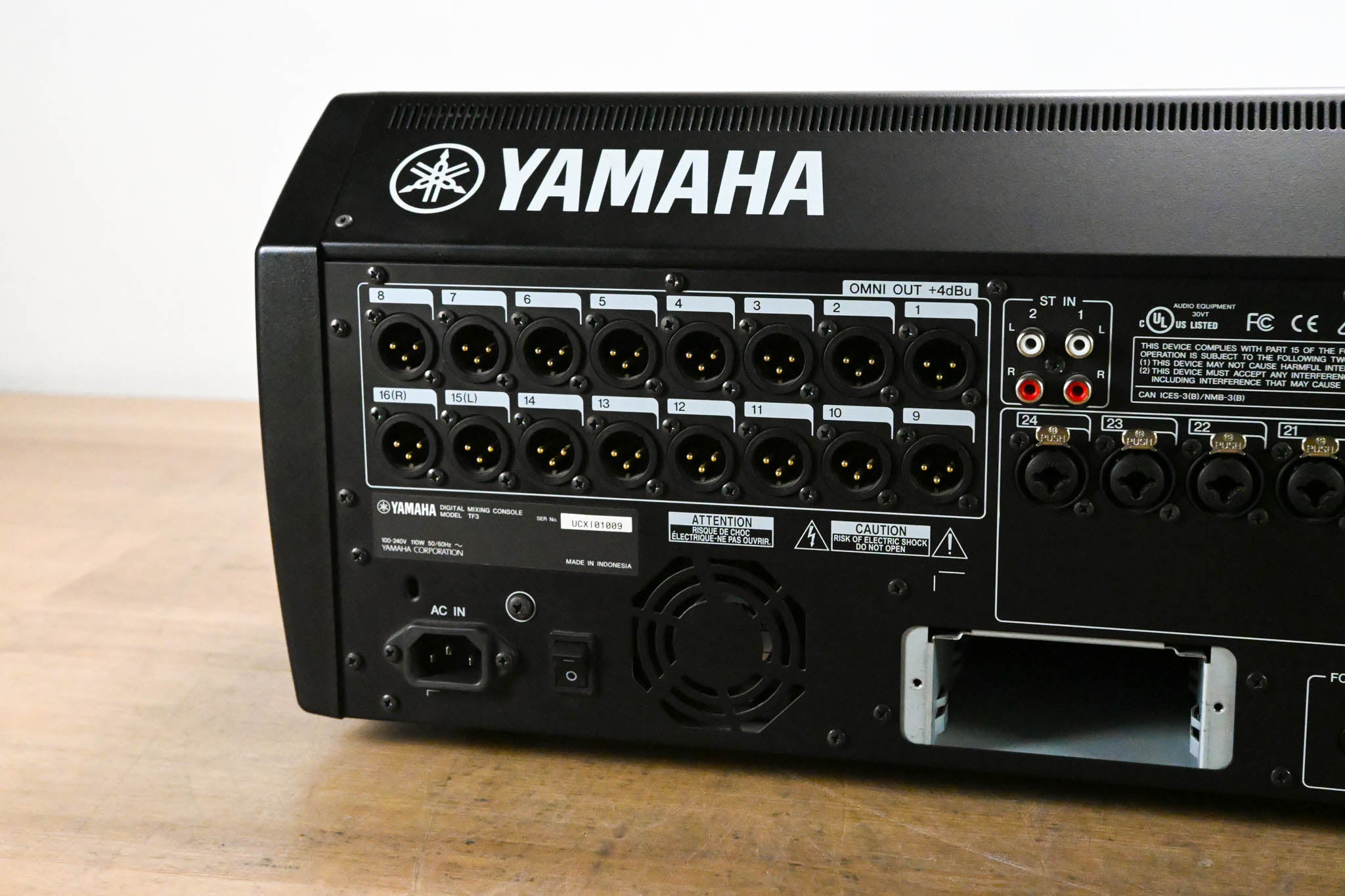 Yamaha TF3 24-Channel Digital Audio Mixer