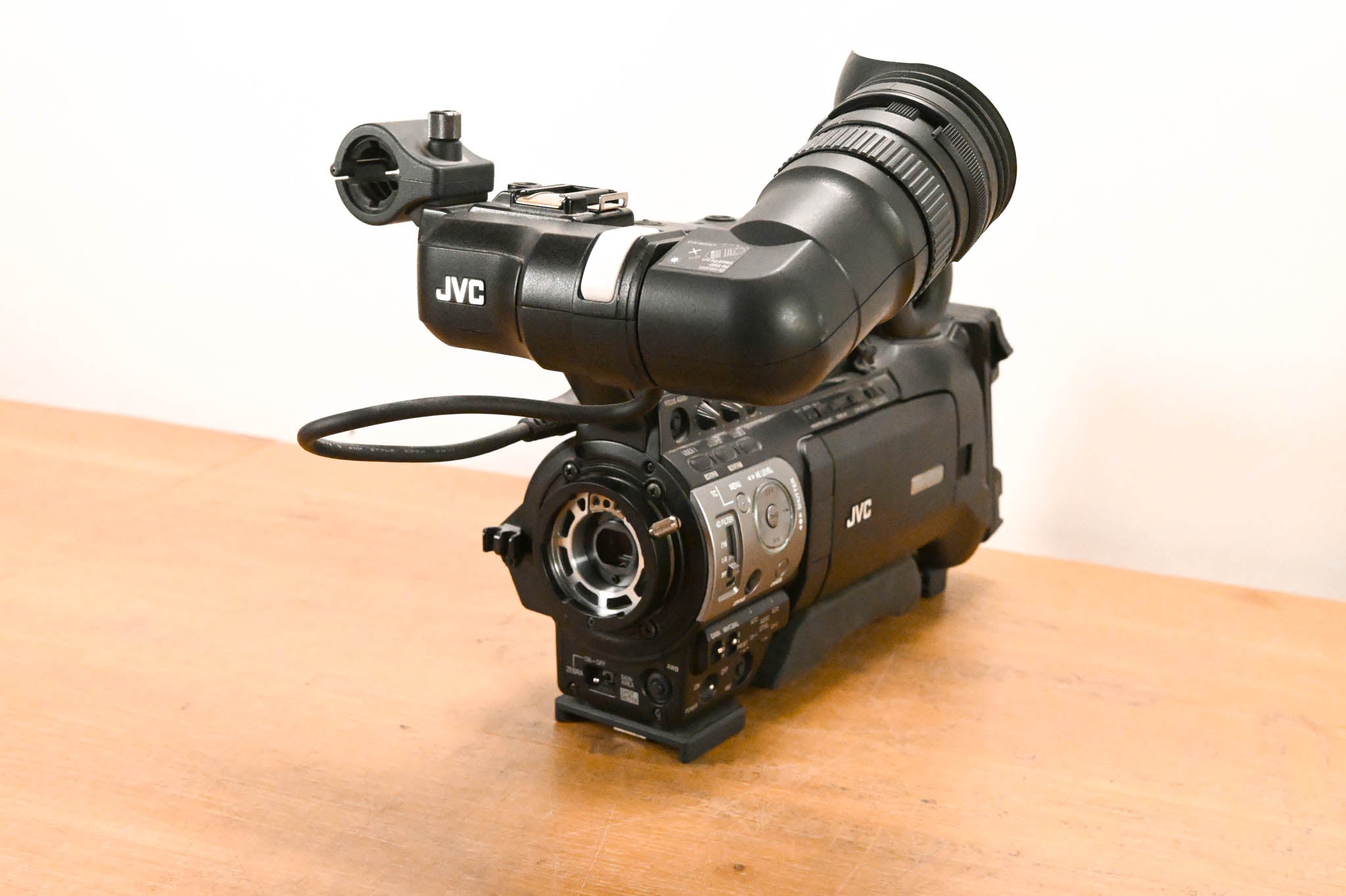 JVC GY-HM700CHU ProHD Compact Shoulder Solid State Camcorder