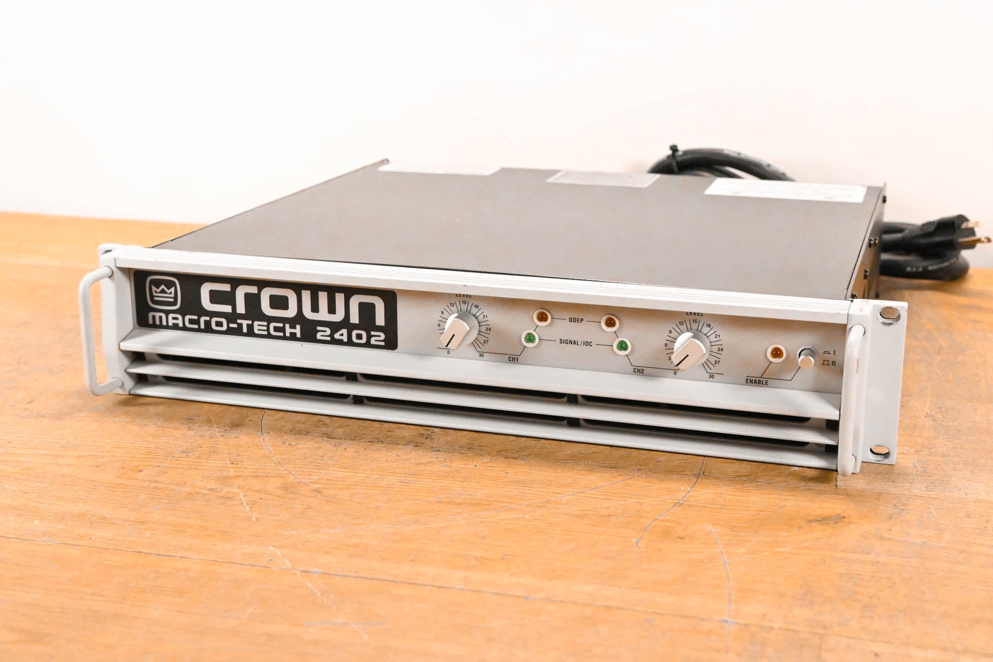 Crown Macro-Tech 2402 2-Channel Power Amplifier