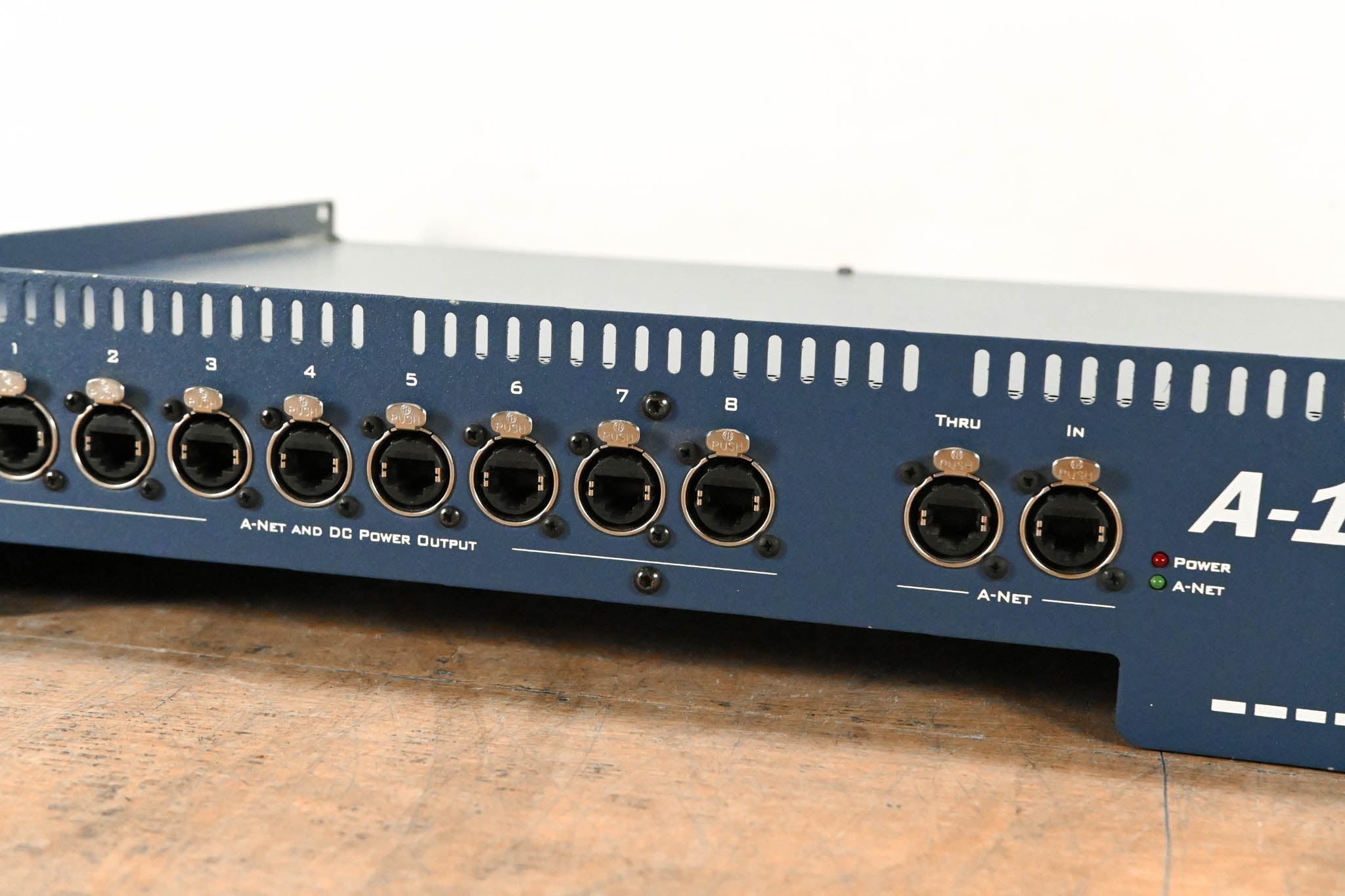 Aviom A-16D Pro A-Net Distributor