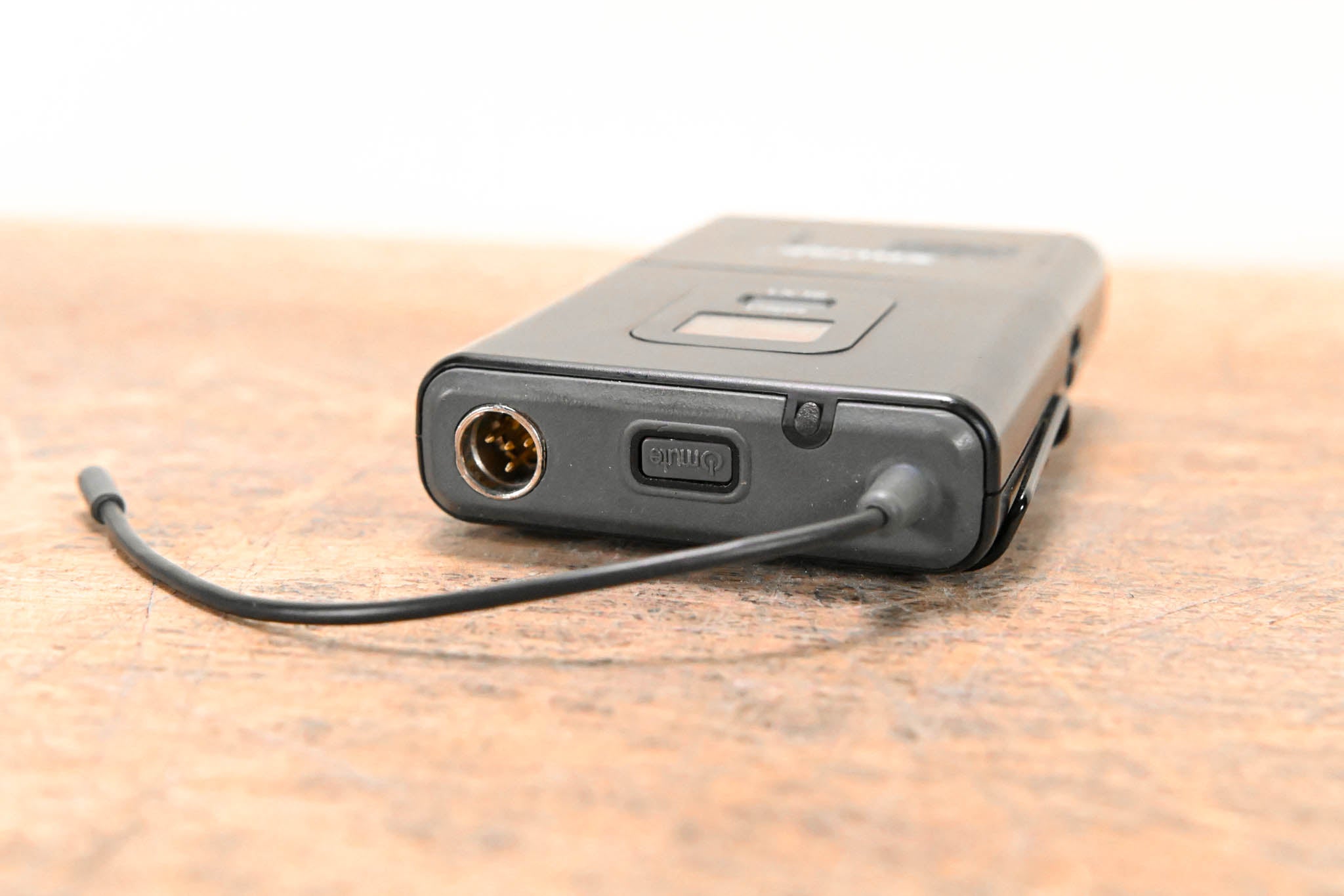 Shure SLX14 Bodypack Wireless System - G5 Band (NO POWER SUPPLY)