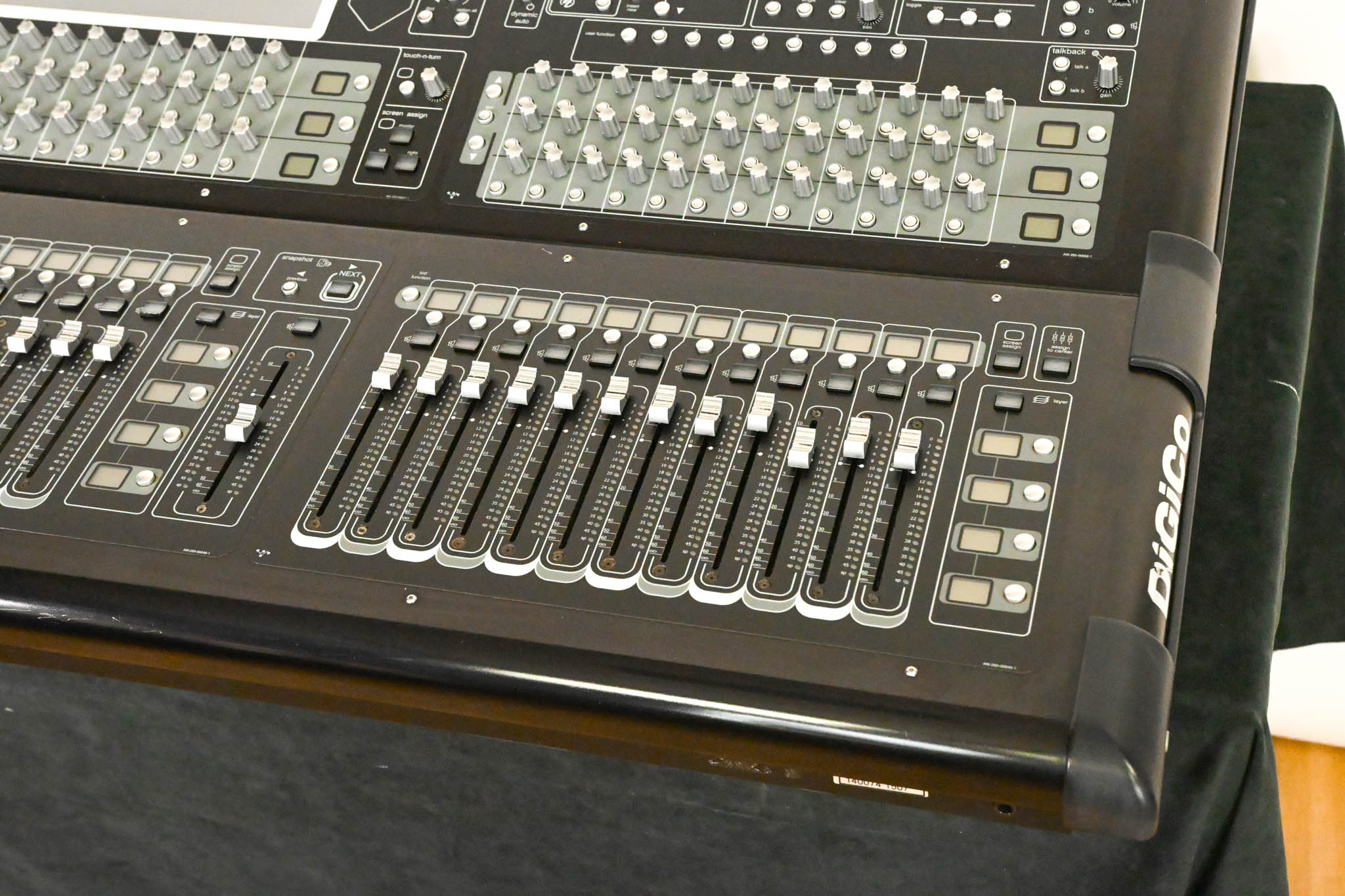 DiGiCo SD10-24 Digital Mixing Console w/ Waves Card + ST Optical
