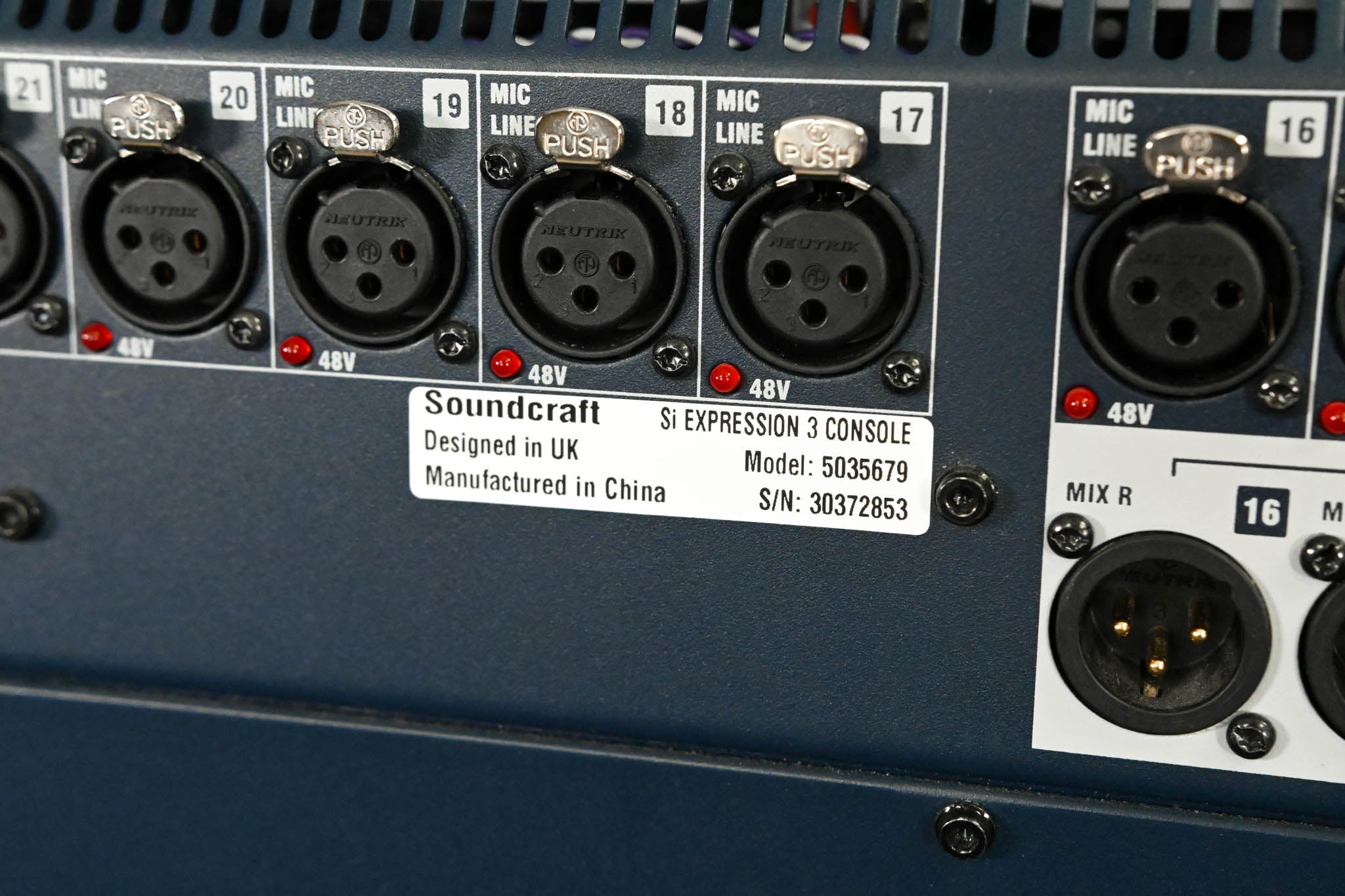 Soundcraft Si Expression 3 32-Channel Digital Mixer