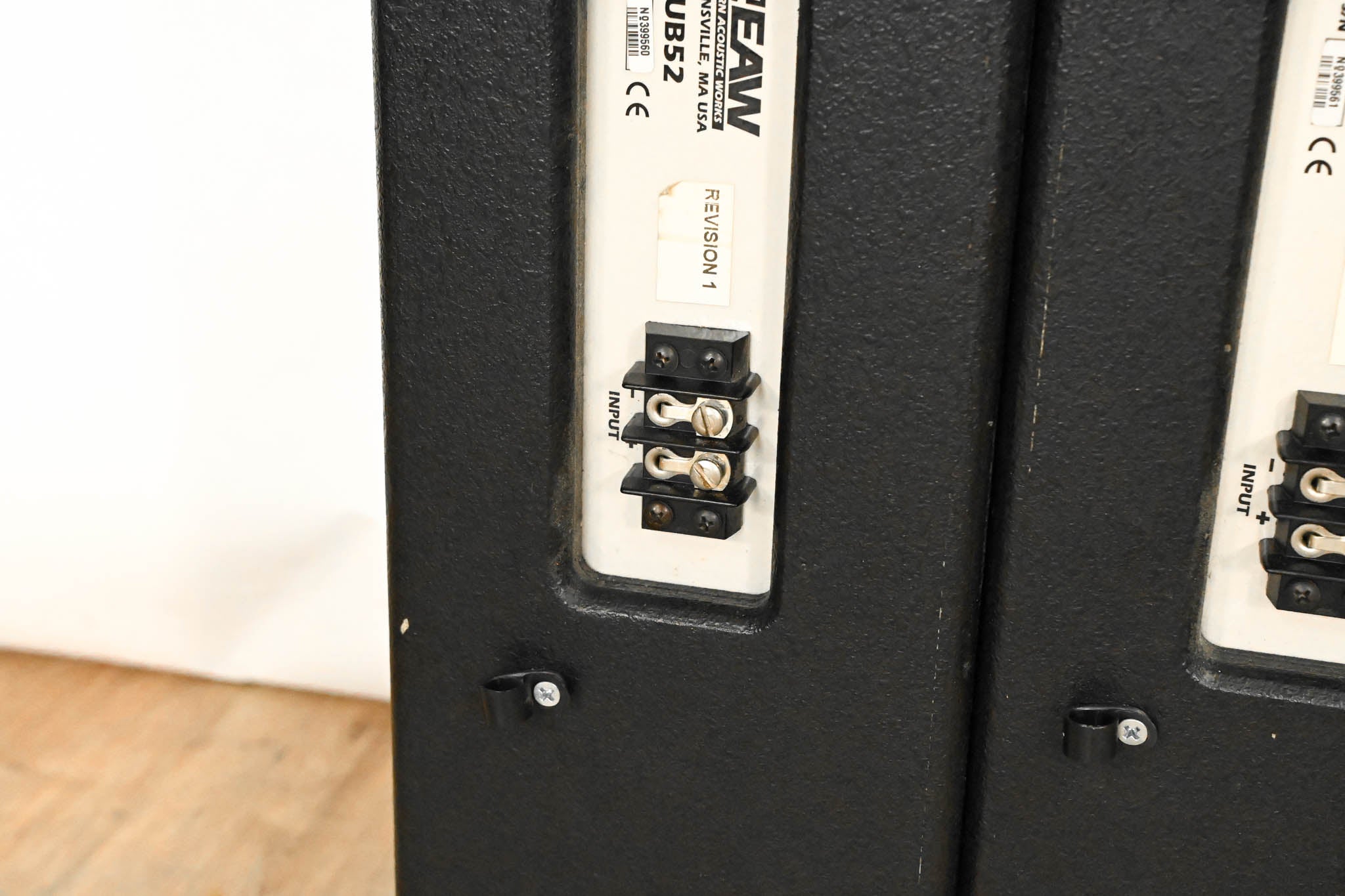EAW UB52 Two-Way Full-Range Loudspeaker (PAIR)