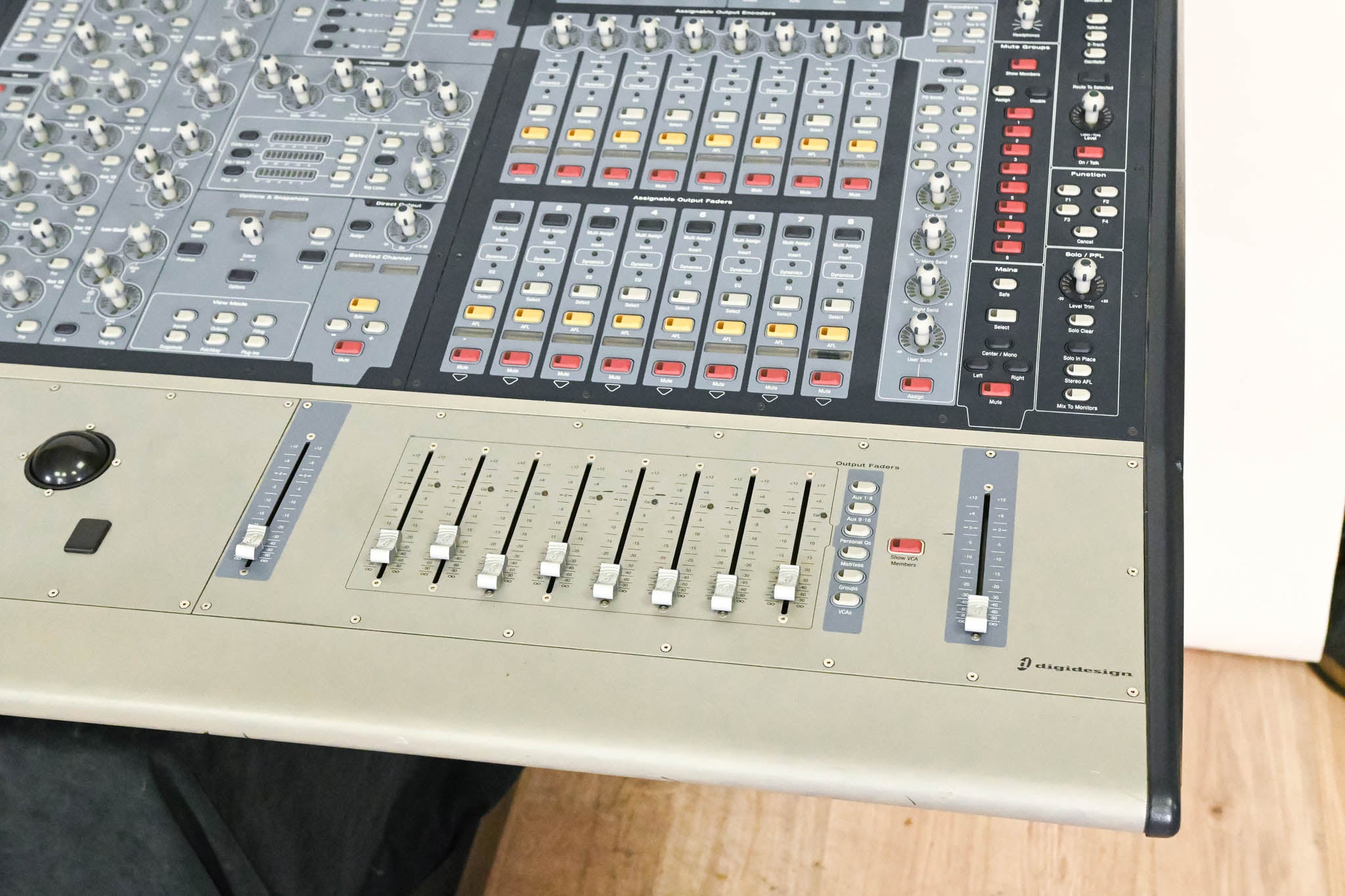 Digidesign VENUE D-Show Console Surface with Sidecar