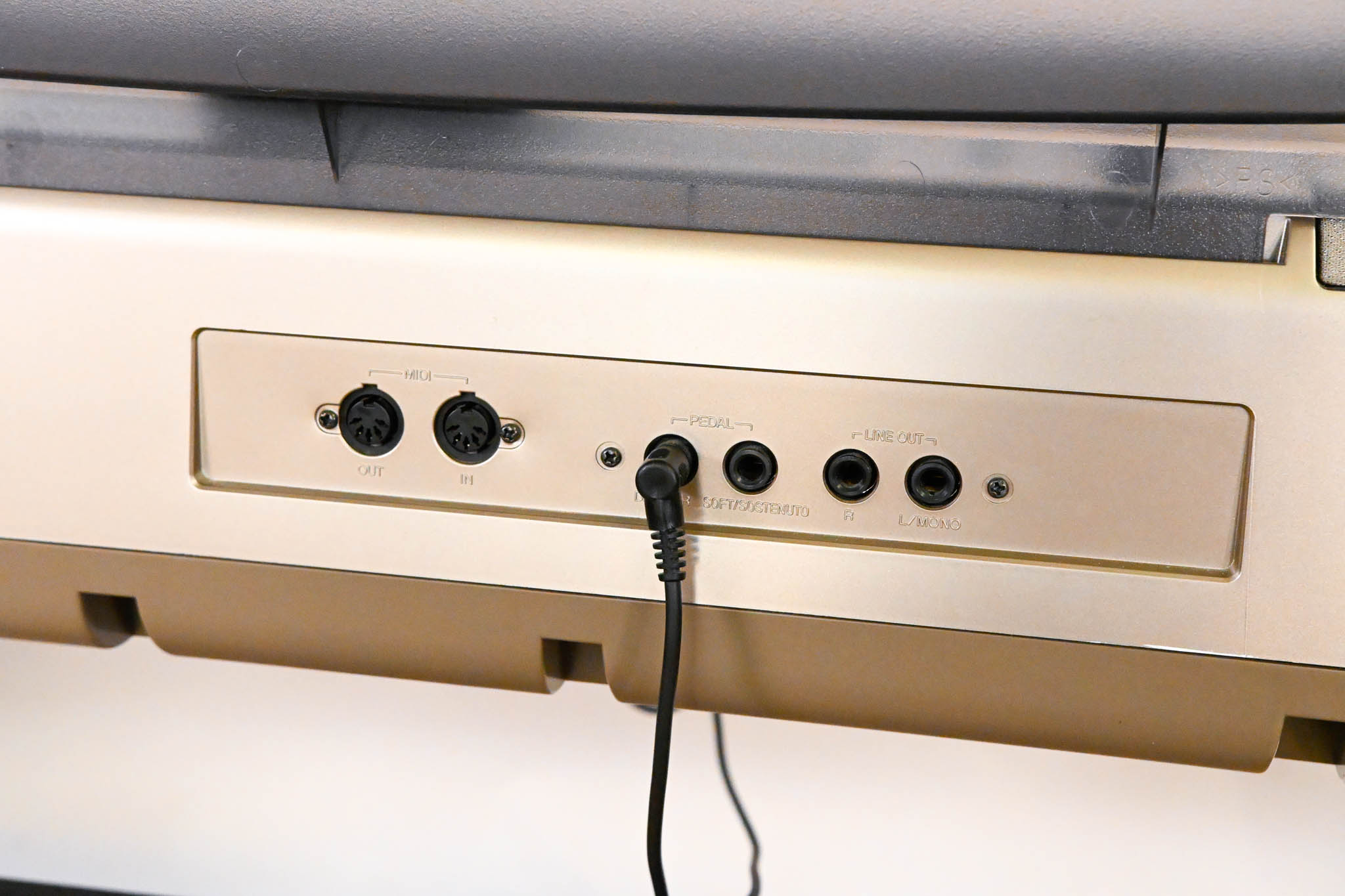 Casio PX-400R 88-Key Privia Digital Piano w/ Stand (NO POWER SUPPLY)