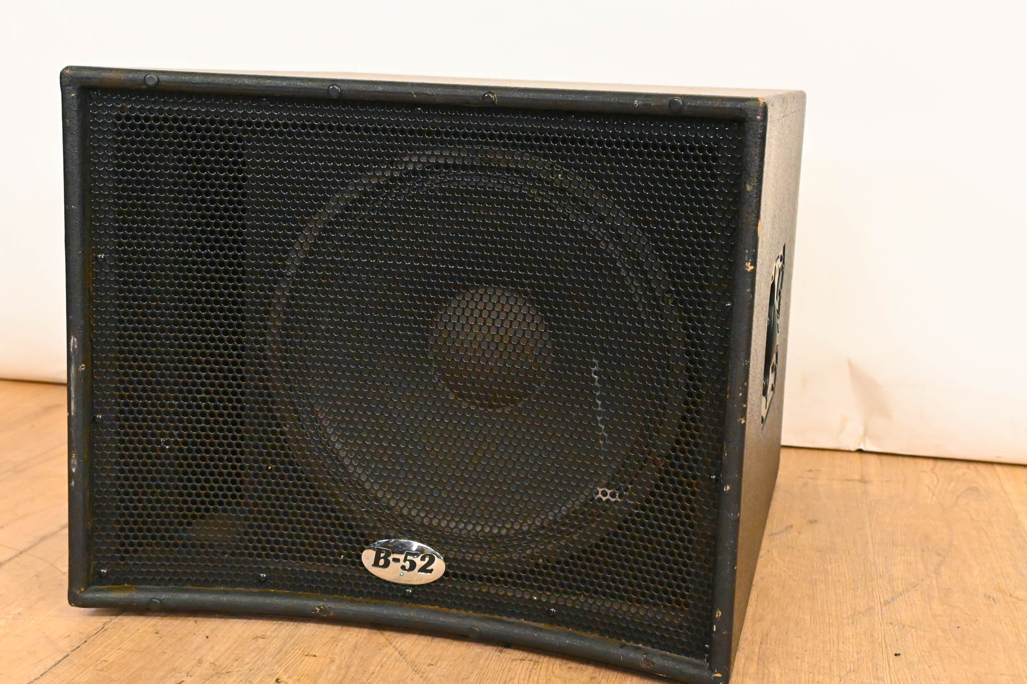 B-52 Matrix 1000-V2 15" Active Subwoofer