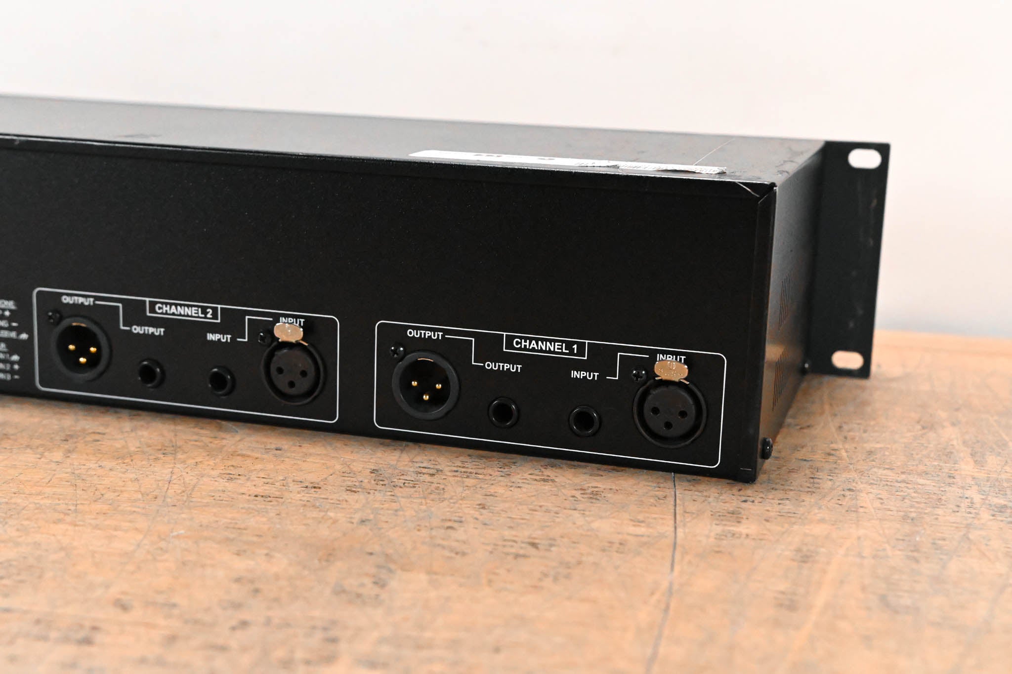 dbx 231 Dual-Channel 31-Band Graphic Equalizer