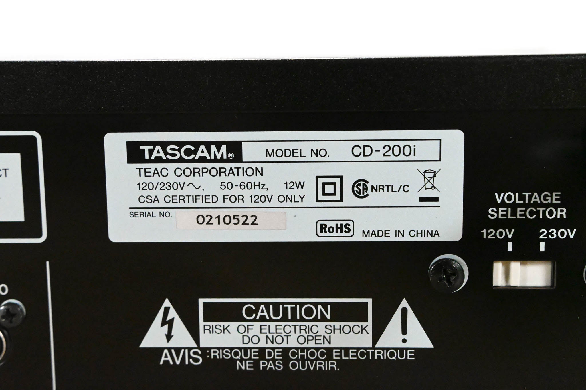 TASCAM CD-200i Rackmountable CD Player with iPod Dock