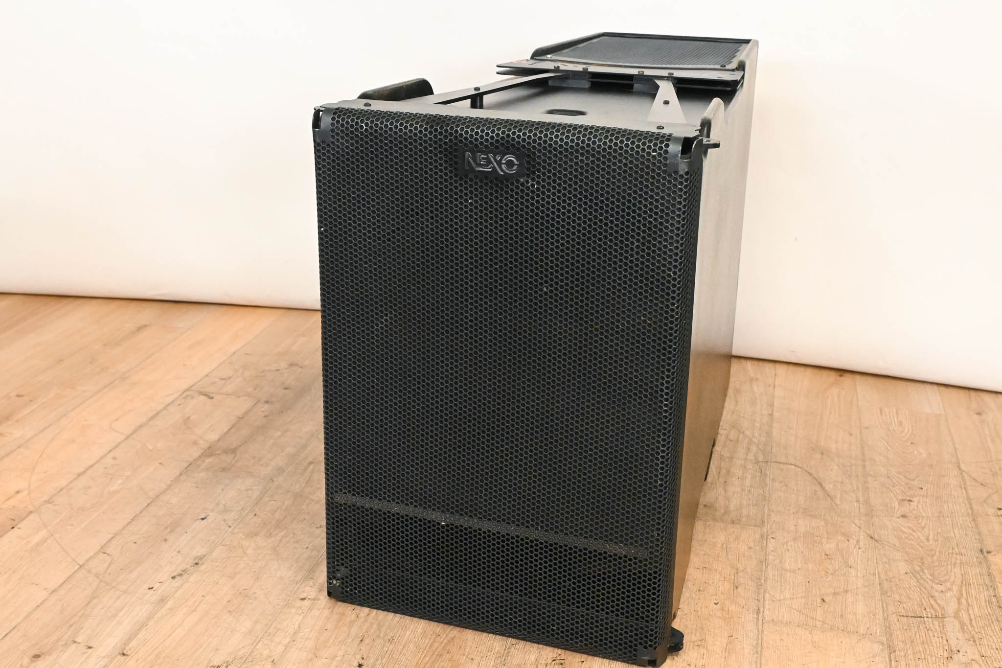 NEXO GEO SUB Cardioid Bass and Sub-Bass Module