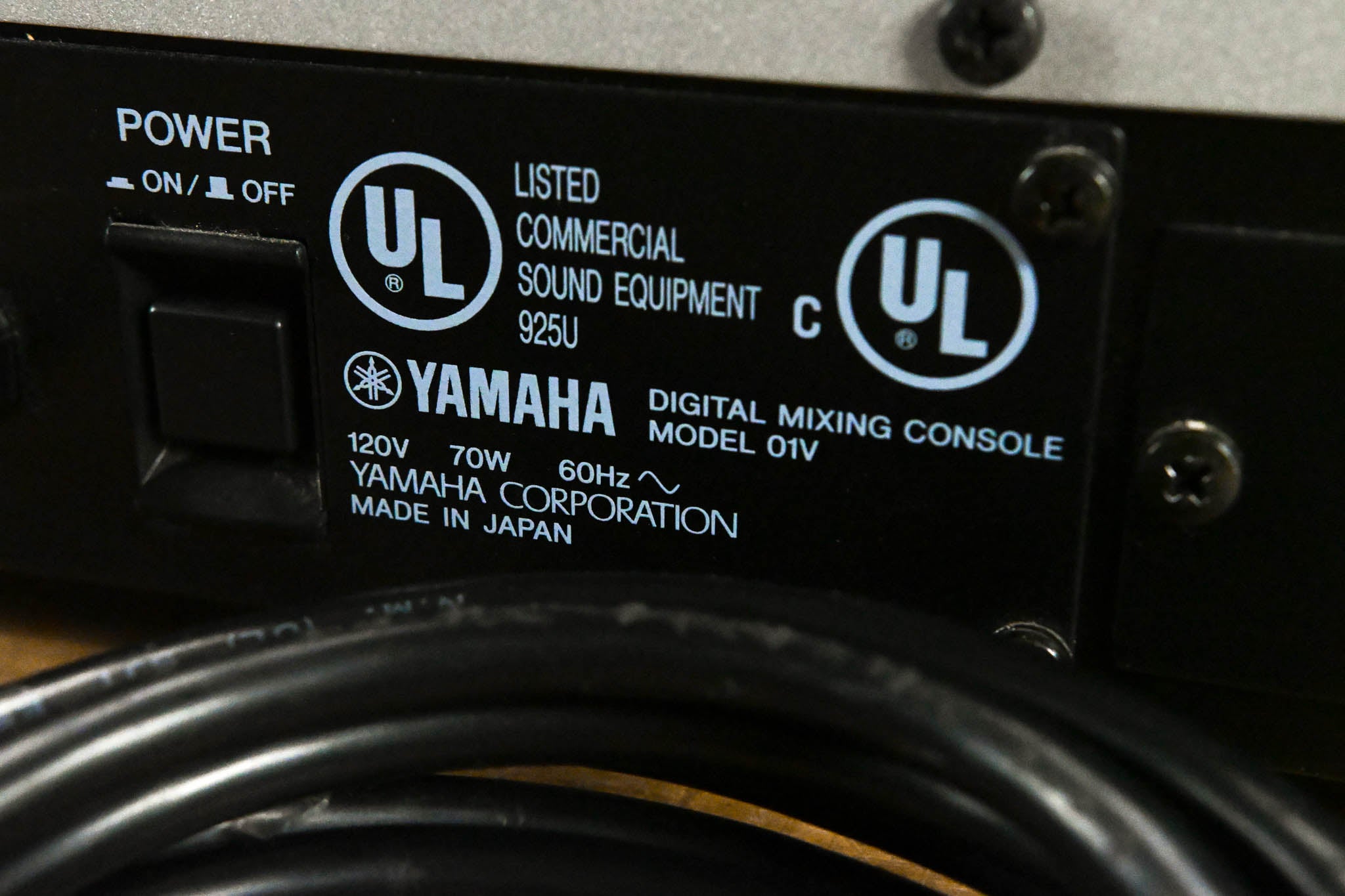 Yamaha 01V 16-Channel Digital Audio Console