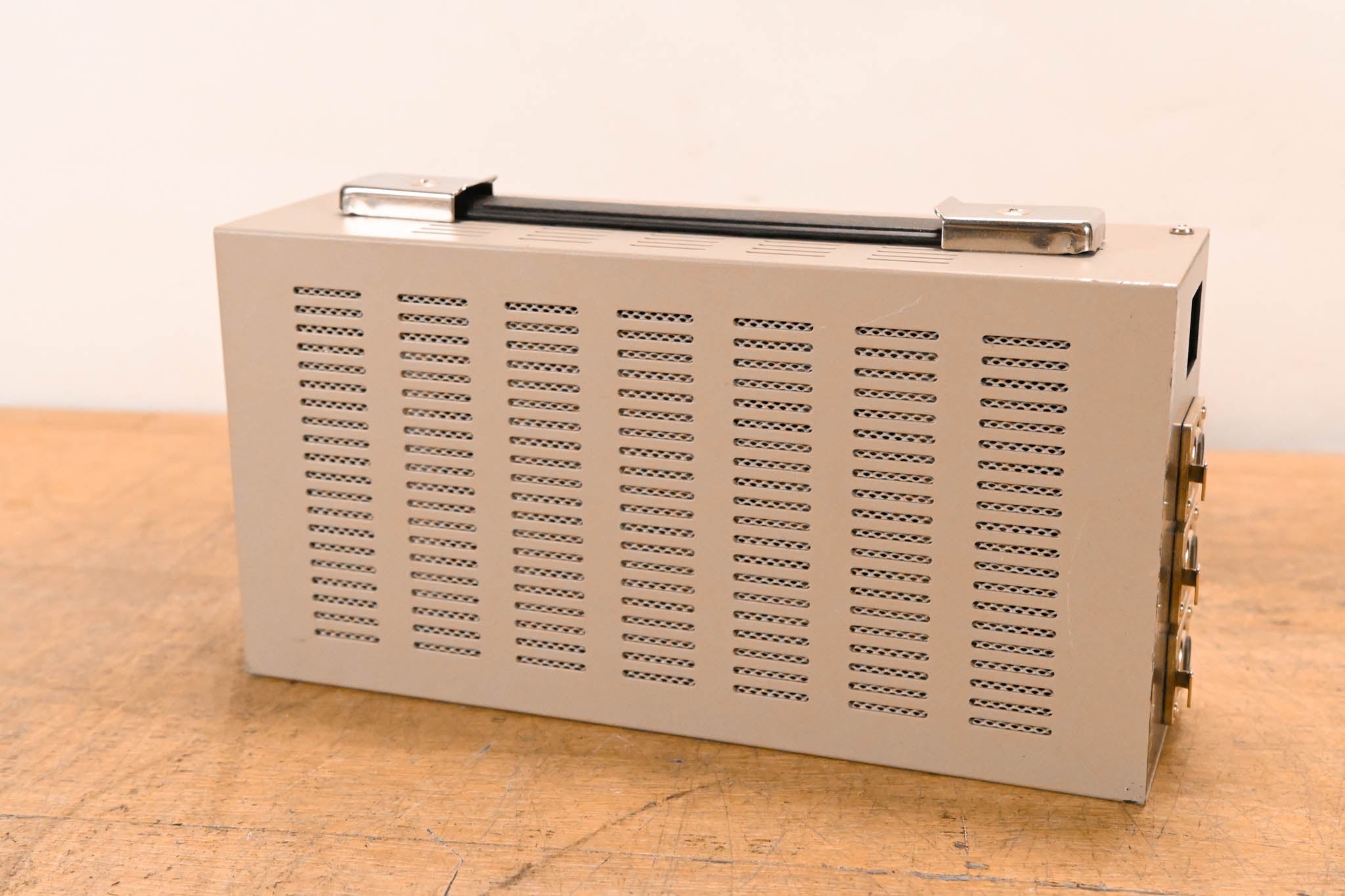 IDX System Technology IA-300a Triple-Channel Camera Power Supply