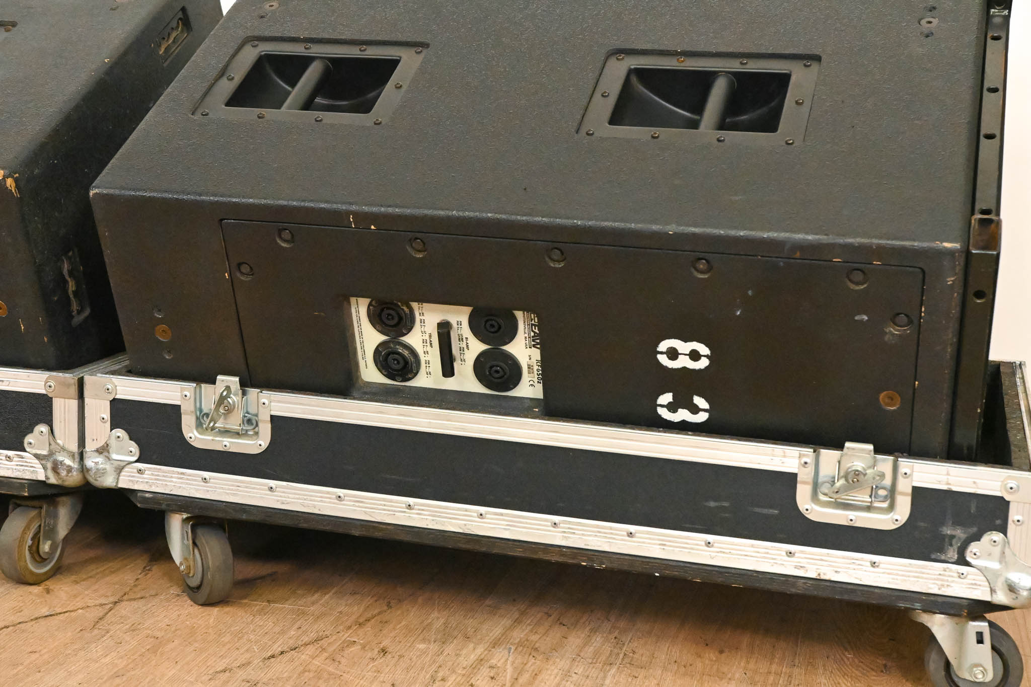 EAW KF650z Virtual Array Full Range Loudspeaker (PAIR) w/ Road Case