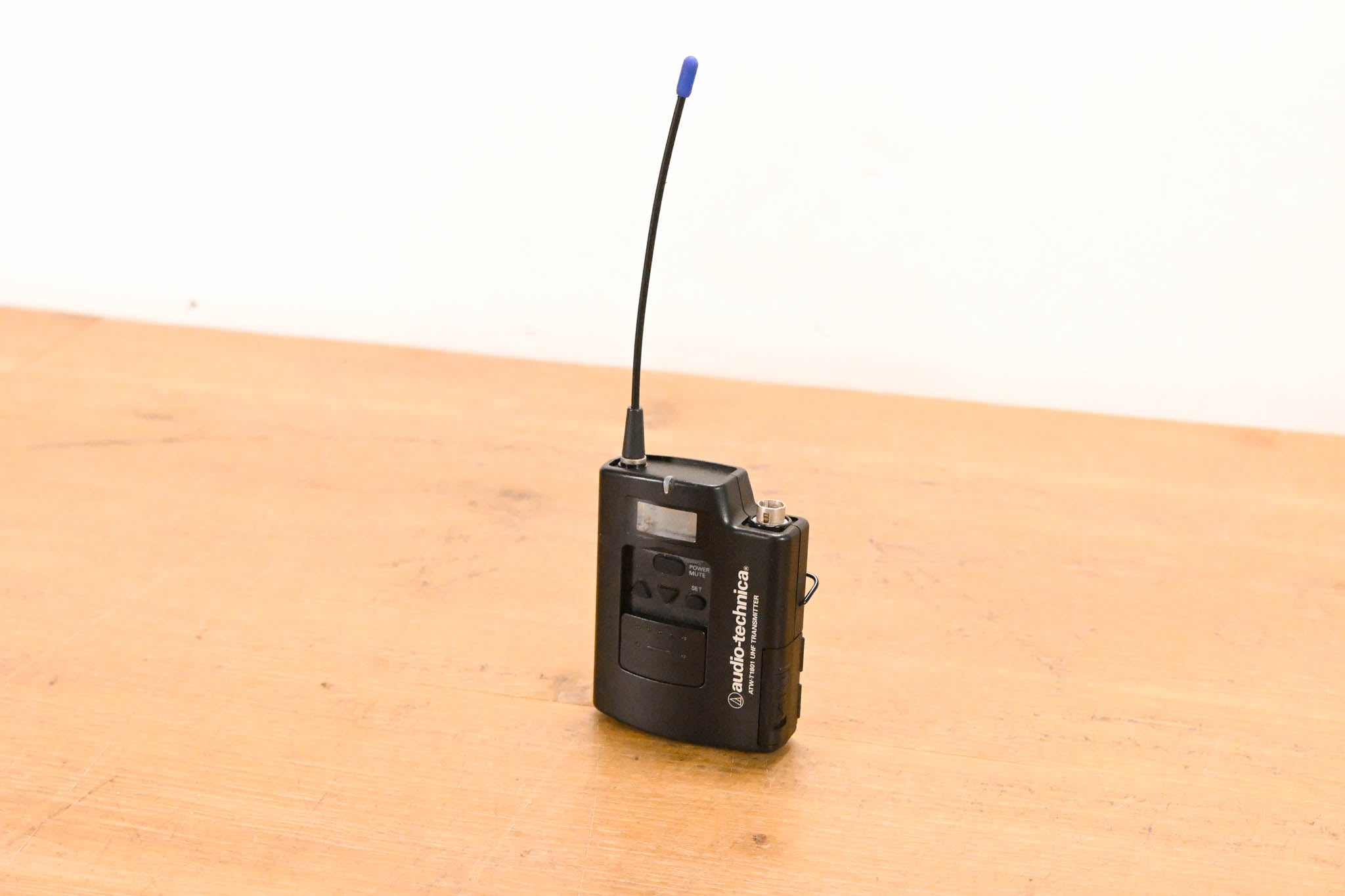 Audio-Technica ATW-R1810aC Camera Receiver w/ATW-T1801 541-567MHz NO PSU