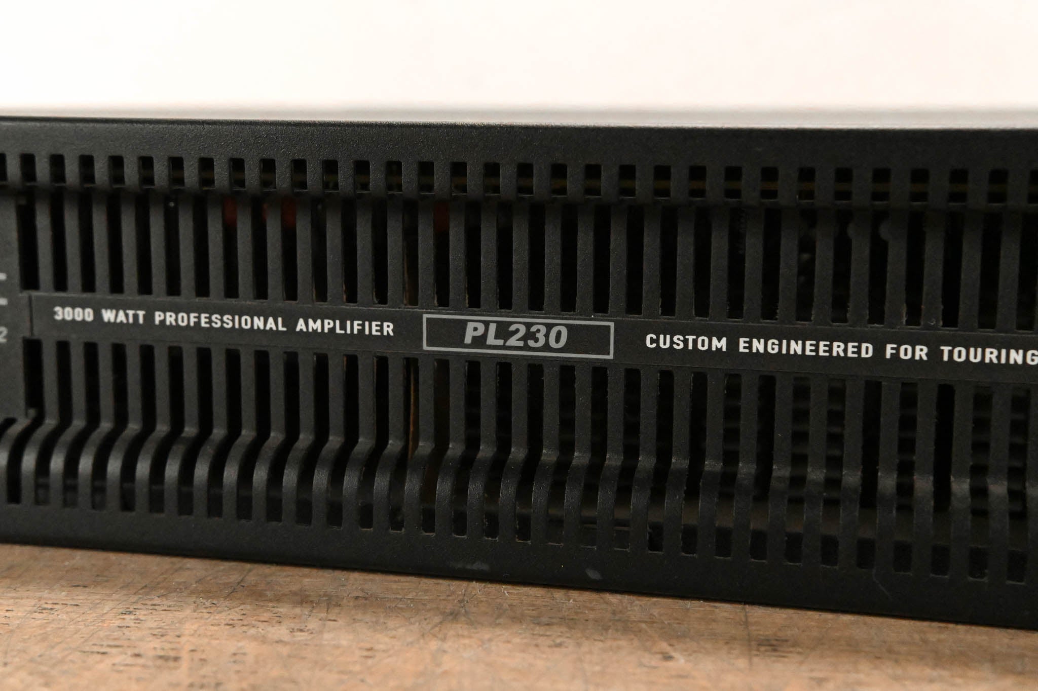 QSC PL230 PowerLight 2 Series 2-Channel 1500W Power Amplifier