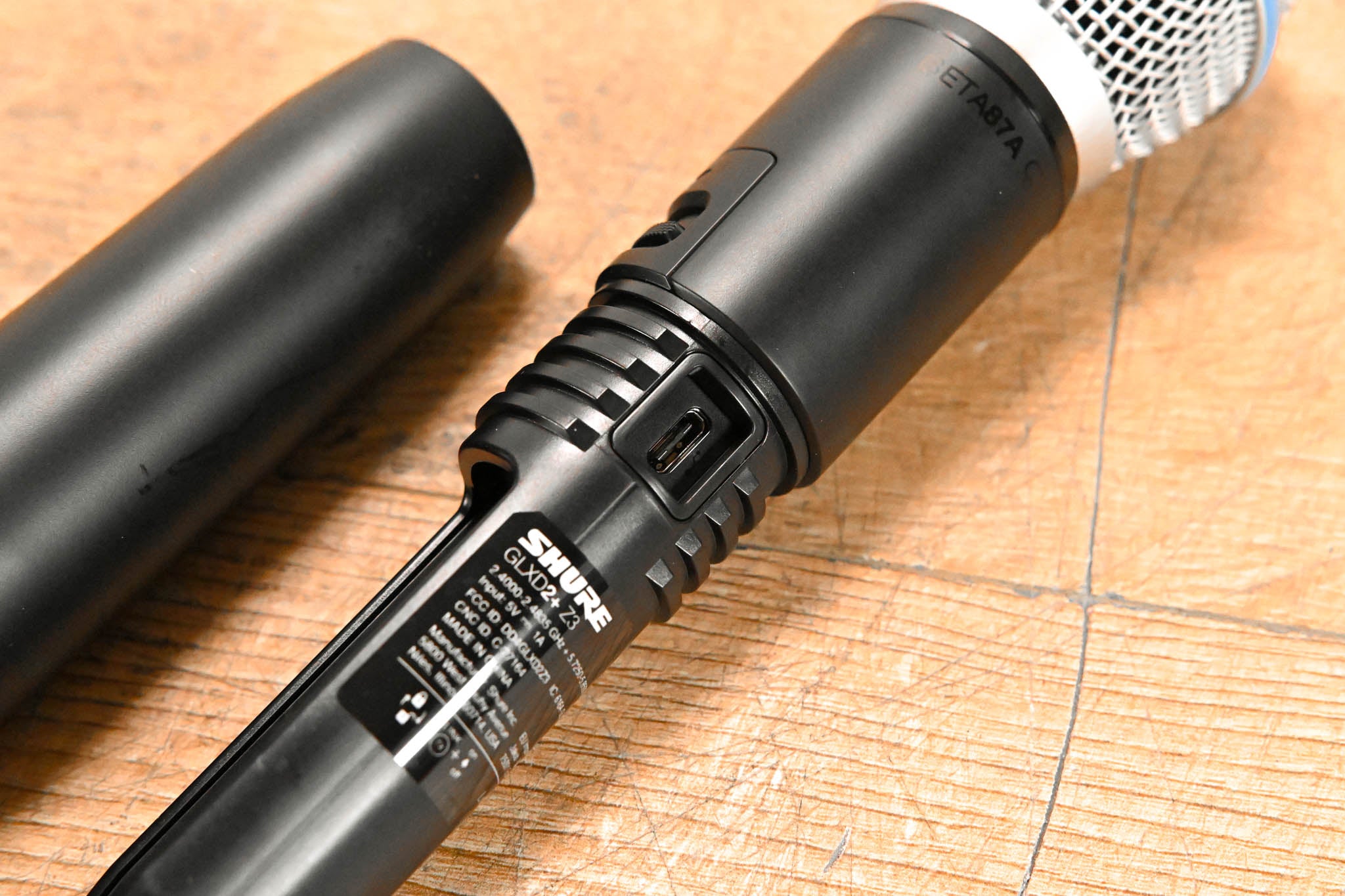 Shure GLXD2+/B87A Dual Band Handheld Wireless Transmitter - Z3 Band
