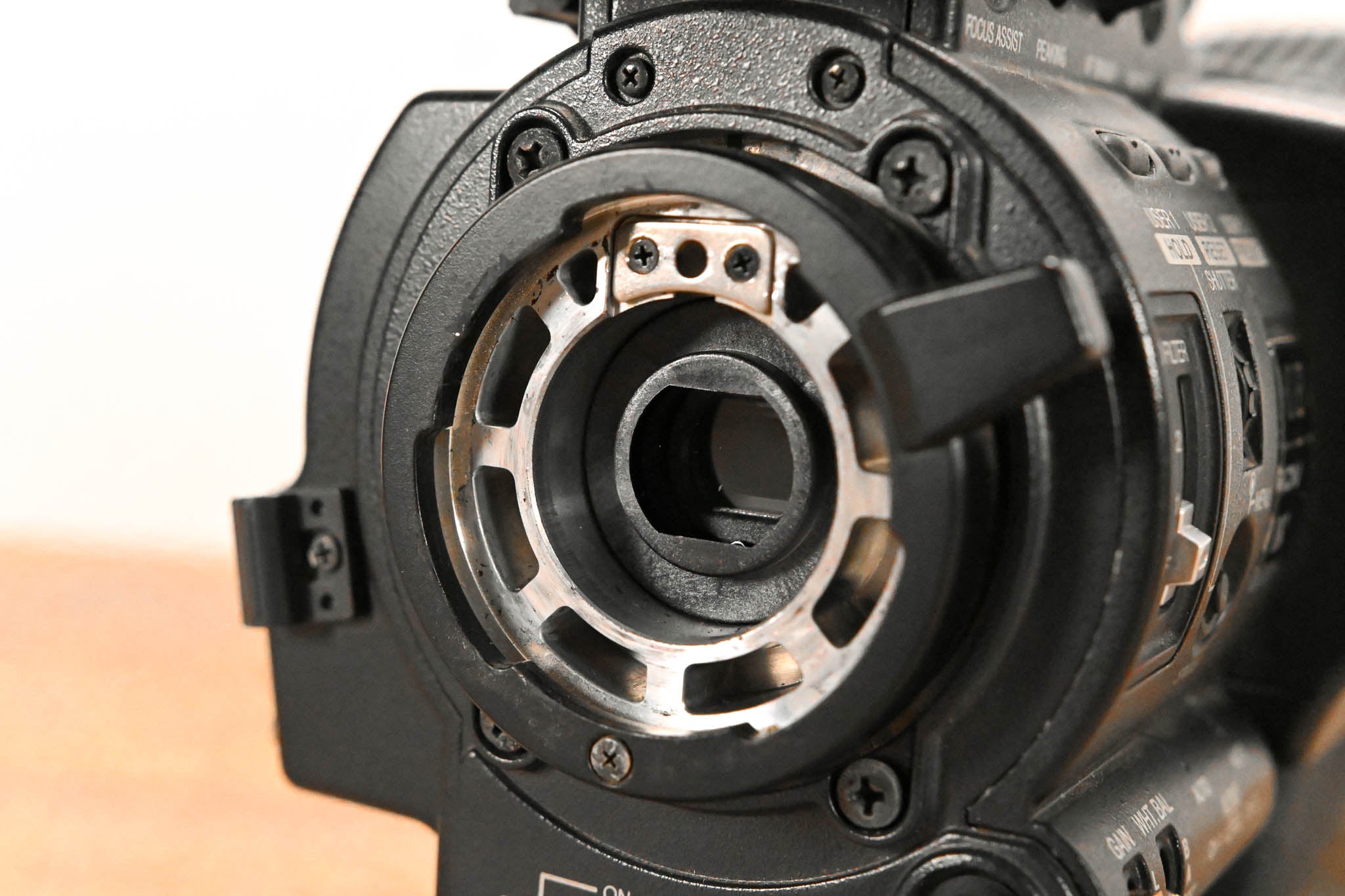 JVC GY-HD200U 1/3" 3-CCD Professional HDV Camcorder