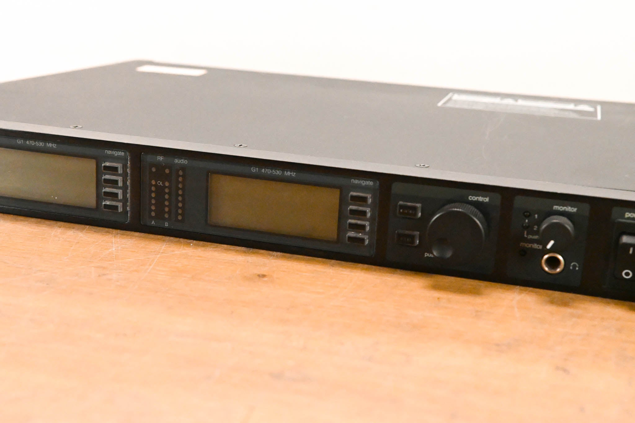 Shure UR4D Dual Wireless Receiver with two UR1 Bodypacks - G1