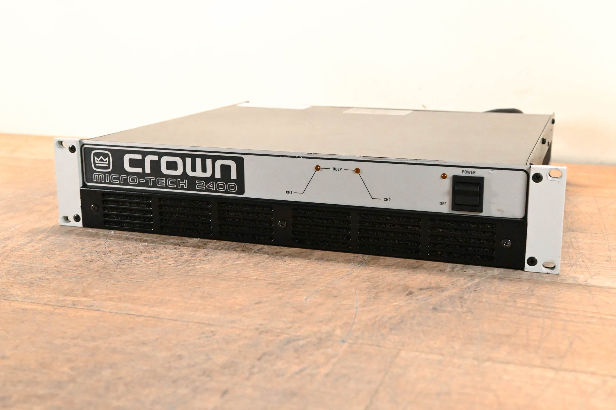 Crown Micro-Tech 2400 2-Channel Power Amplifier